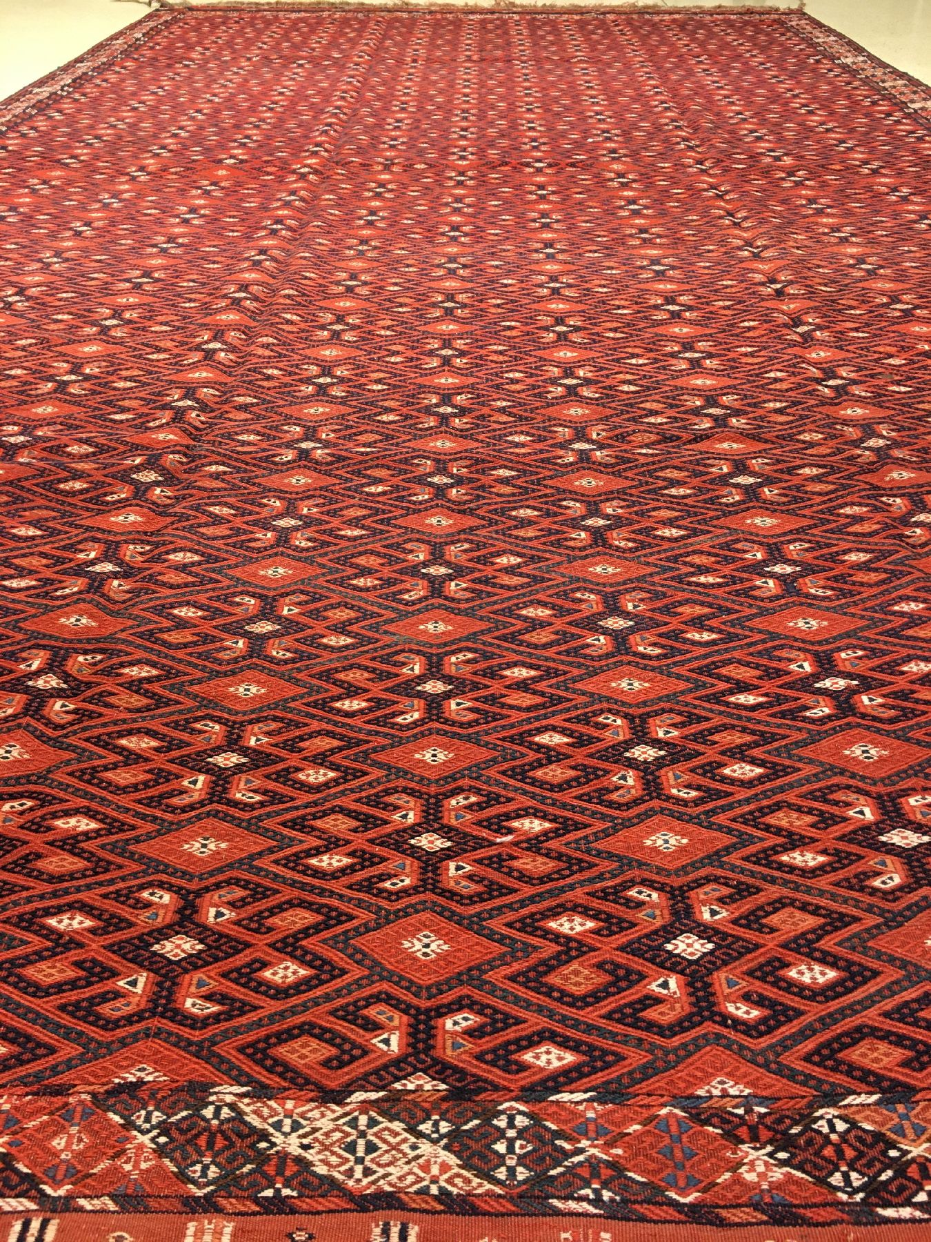 Detail c: Sehr feiner großer Yomud "Sumakh-Kelim" Hauptteppich antik, Turkmenistan, Ende 19.Jhd., Wolle gewebt auf Wolle. Bemerkenswert fein ...