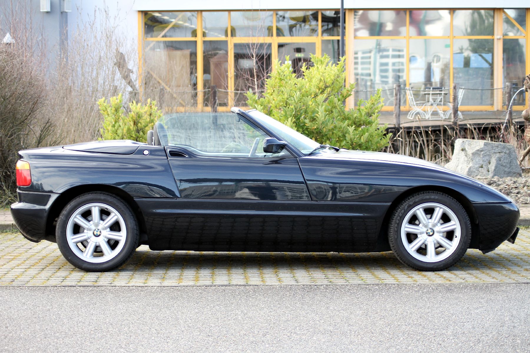Detail h: BMW Z1 Cabrio, Fahrgestellnummer: WBABA91060AL00142, EZ 02/1989, niederländische Zulassung, laut Unterlagen 2 Vorbesitzer, Laufleistung 36.725 km ...