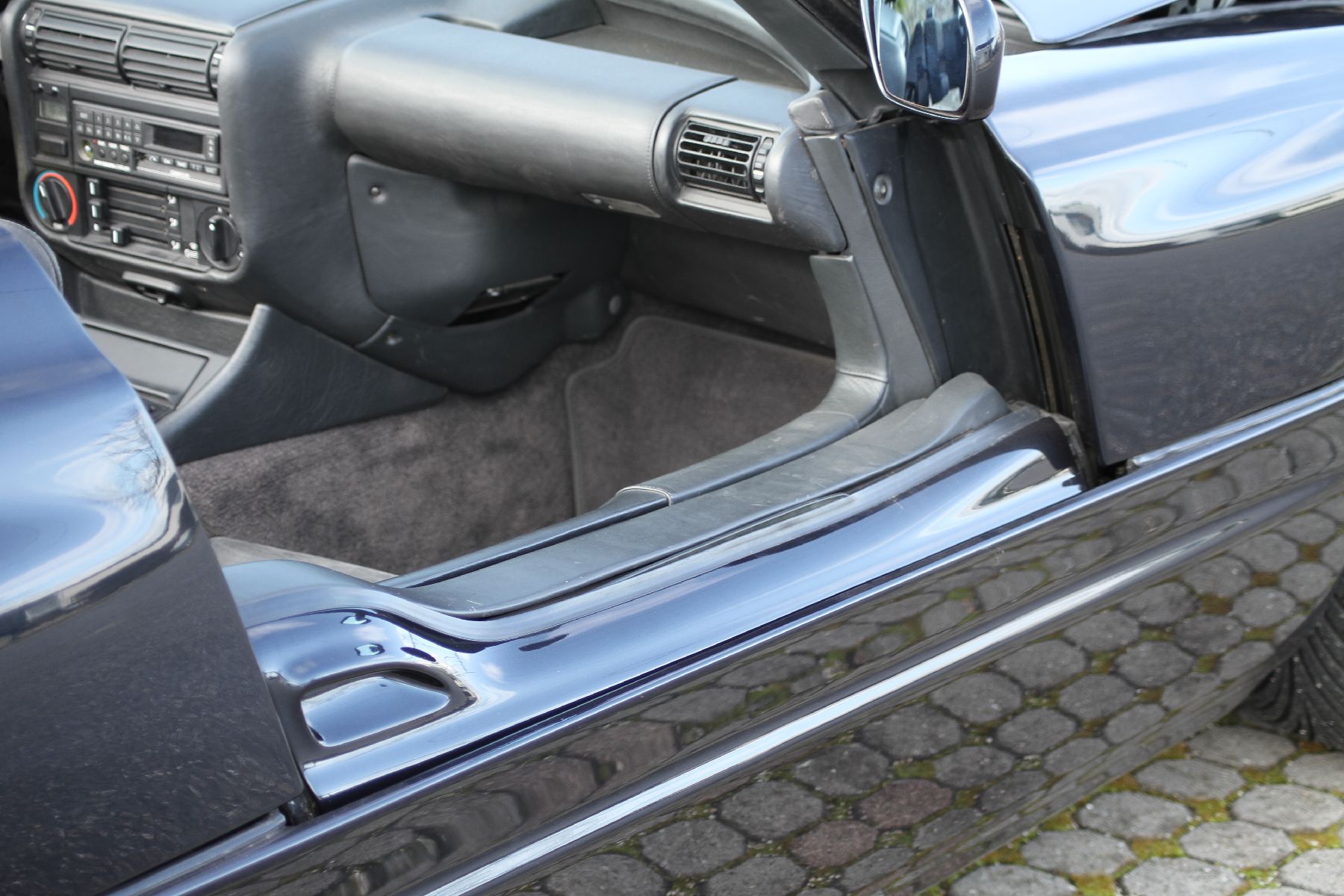 Detail i: BMW Z1 Cabrio, Fahrgestellnummer: WBABA91060AL00142, EZ 02/1989, niederländische Zulassung, laut Unterlagen 2 Vorbesitzer, Laufleistung 36.725 km ...