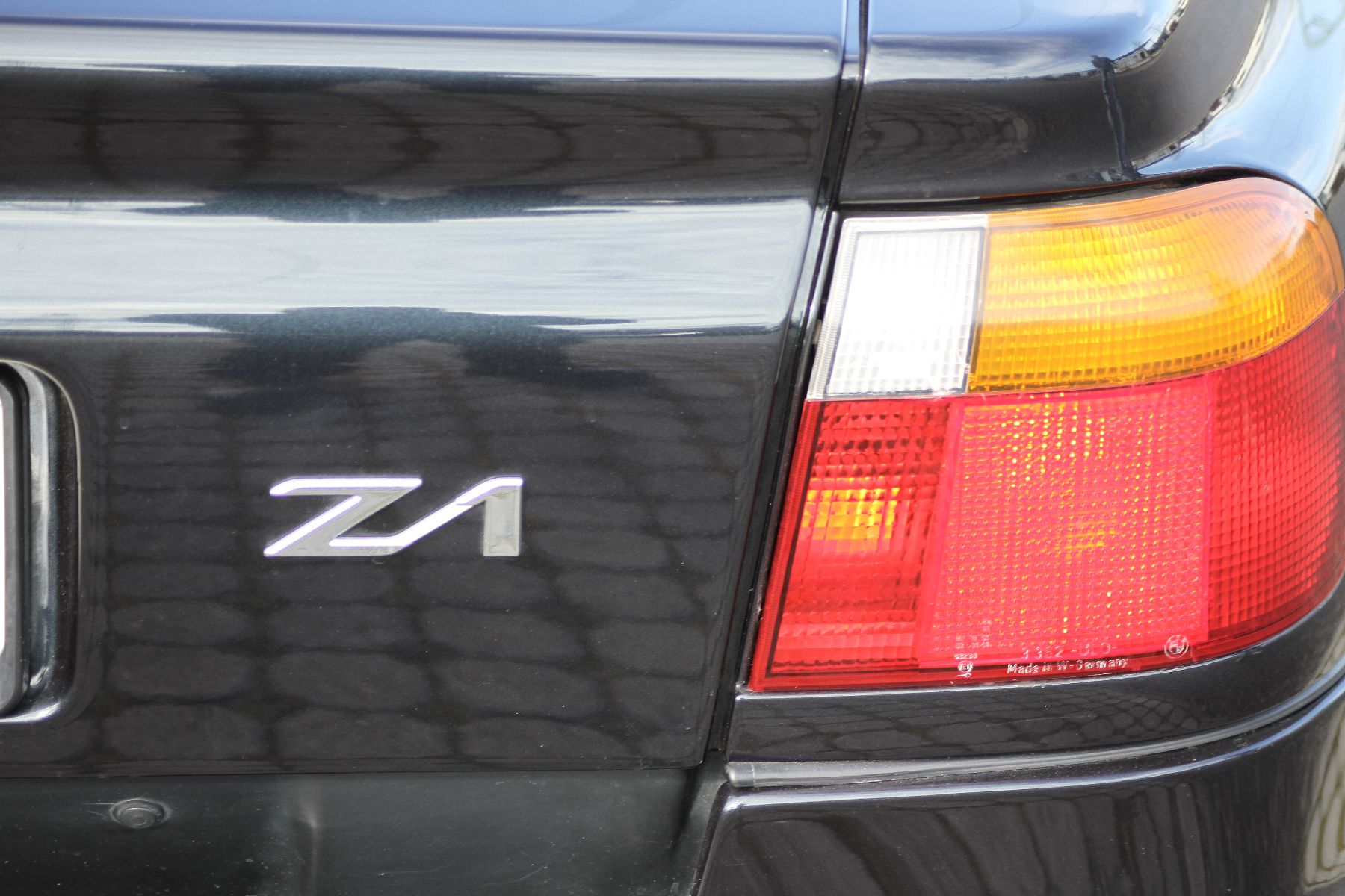 Detail j: BMW Z1 Cabrio, Fahrgestellnummer: WBABA91060AL00142, EZ 02/1989, niederländische Zulassung, laut Unterlagen 2 Vorbesitzer, Laufleistung 36.725 km ...