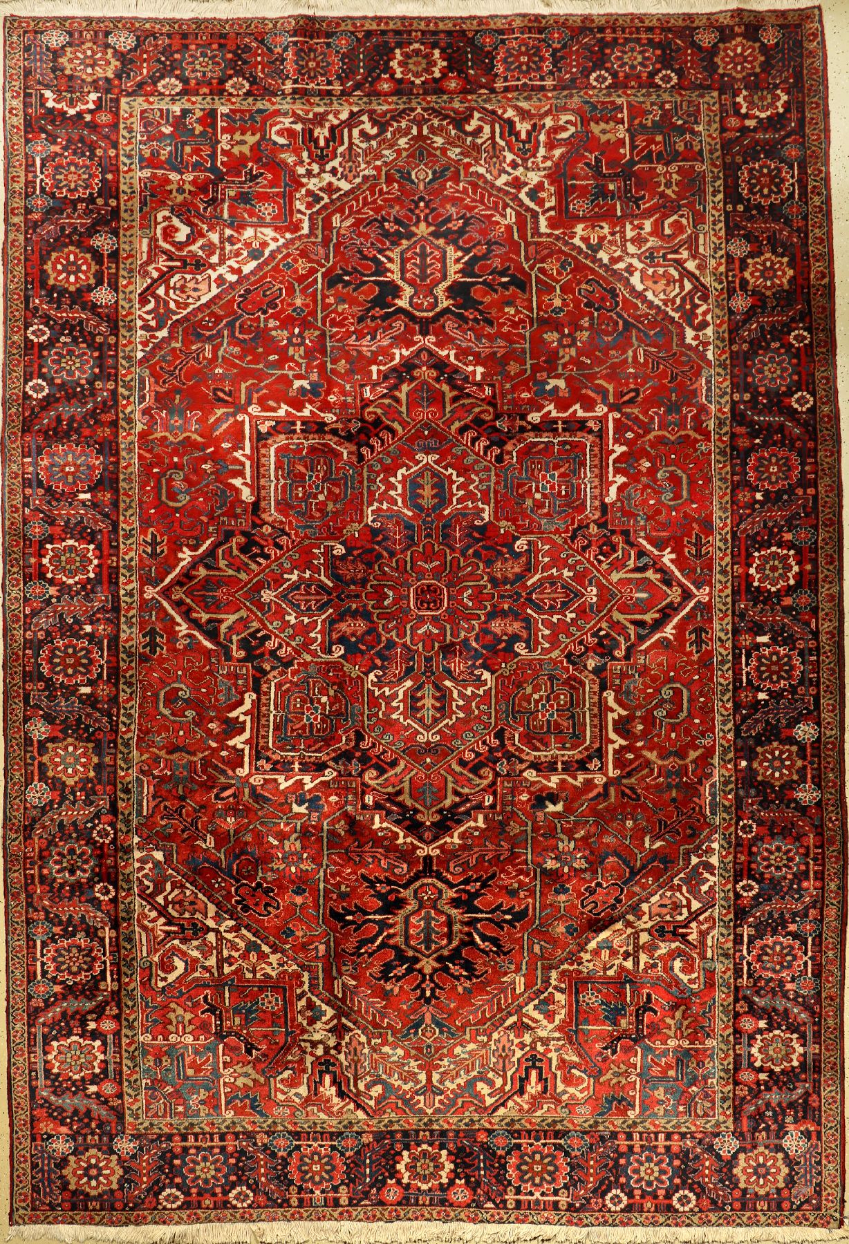 Heriz alt, Persien, ca. 60 Jahre, Wolle aufBaumwolle, ca. 385 x 268 cm, EHZ: 2-3
