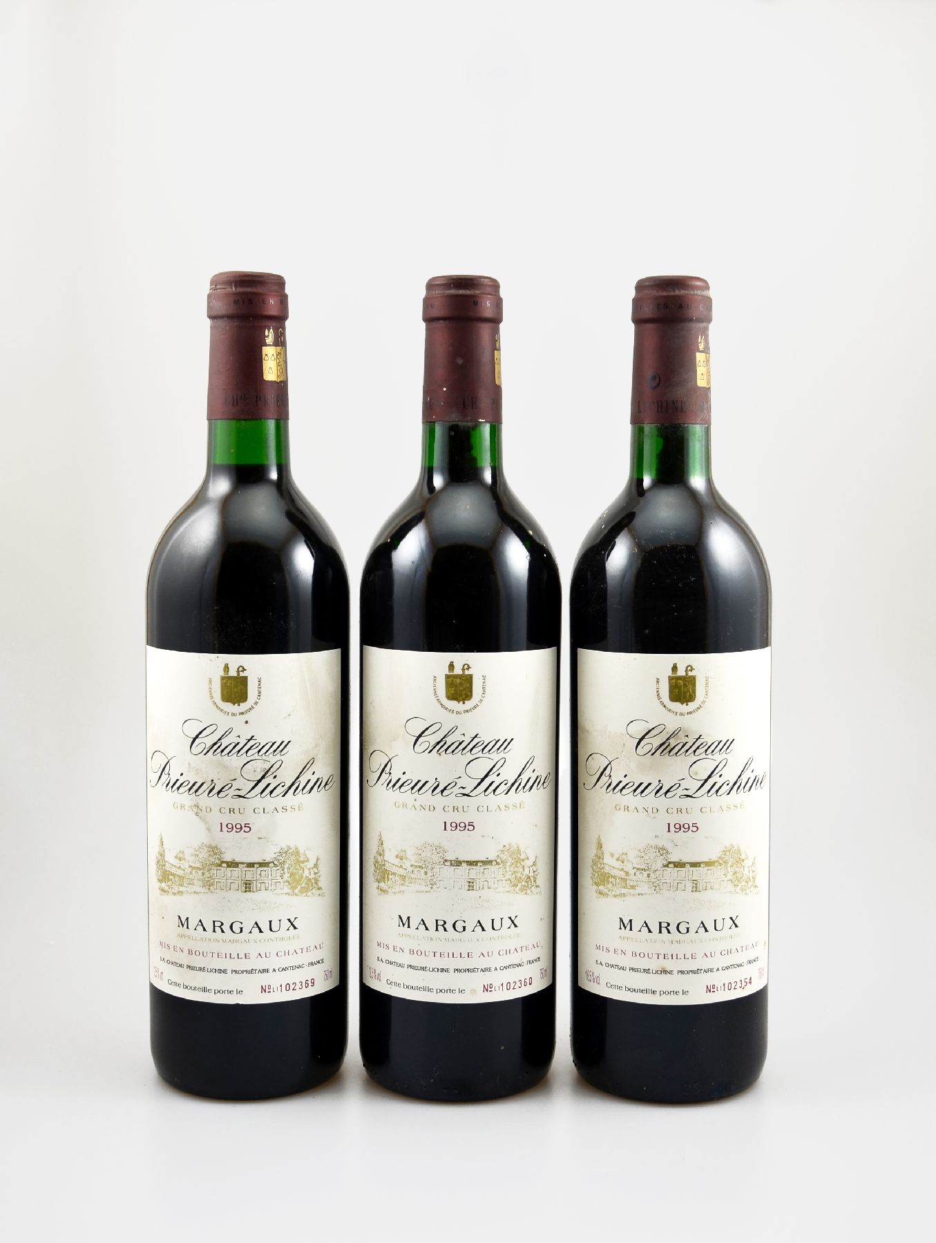 6 Flaschen 1995 Chateau Prieure-Lichine, Margaux, Grand Cru Classe, je ca. 75 cl, 12,5 % Vol., Füllstände: je ca. into neck, Etiketten beschmutzt, ...