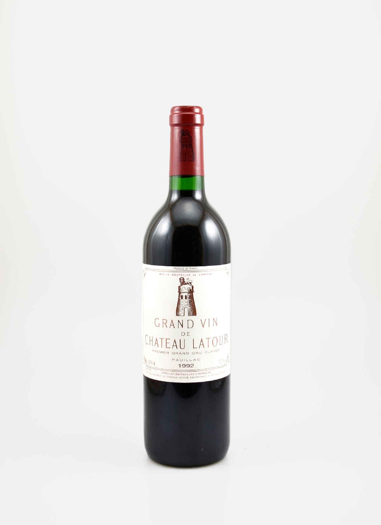 1 Flasche 1992 Chateau Latour, Pauillac, Premier Grand Cru Classe, ca. 75 cl, 12,5 % Vol., Füllstand: ca. into neck, Etikett min. beschmutzt, ...
