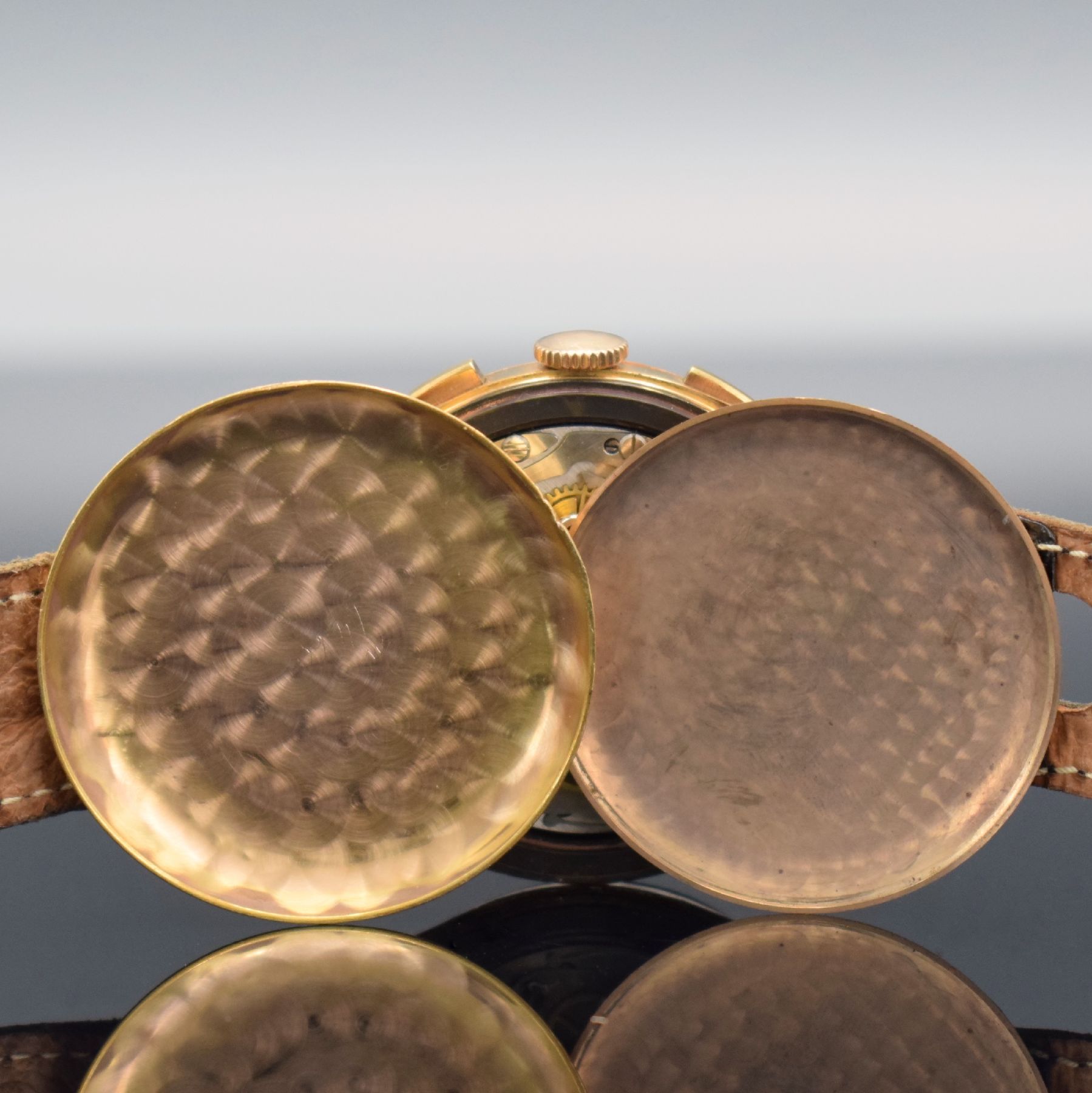 Detail g: DELRIO / Chronographe Suisse Herrenarmbanduhr mit Chronograph in RG 750/000, Schweiz um 1950, Handaufzug, 3-teil. Geh. dell., Boden & Glasrand ...