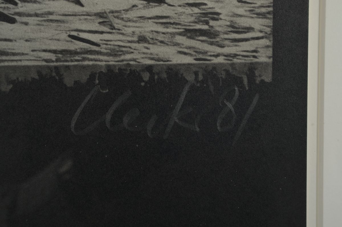 Detail a: Günther Uecker, geb. 1930 Wendorf, ansässig in Düsseldorf und St. Gallen, Granolitho auf dickem Velin, handsigniert vom Fotograf Rolf Schroeter ...