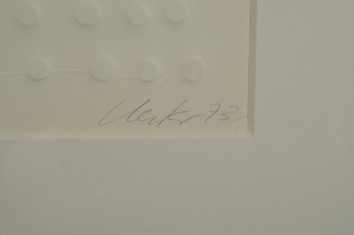 Detail a: Günther Uecker, geb. 1938, Präge-druck auf handgeschöpftem Papier, unten rechts handsigniert, num. 16/125, dat. 1973, Blattgr. 60 x 50 cm, unter ...