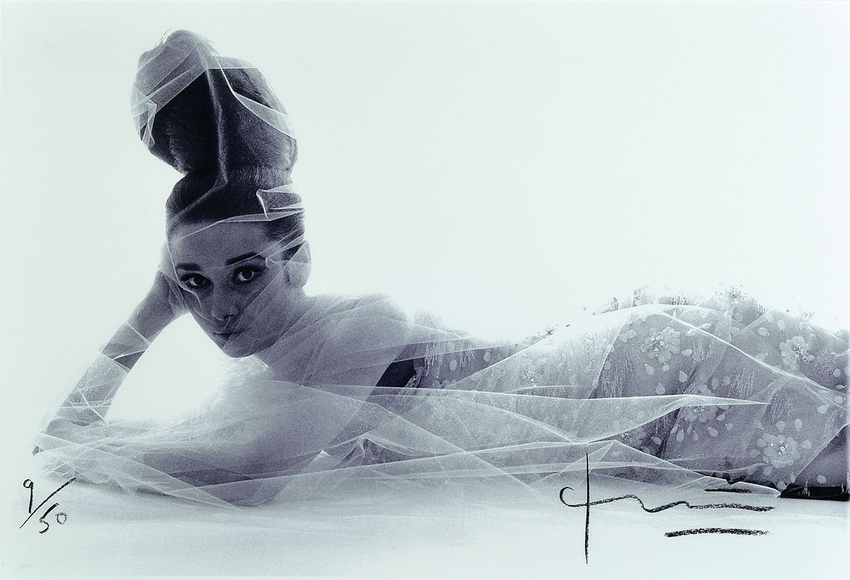 Bert Stern 1929- 2013, Fotografie, Drucktechnik: Irisprint auf dickem, mattem Fotopapier, Titel: Audrey Hepburn, handsigniert, num. 9/50, ...