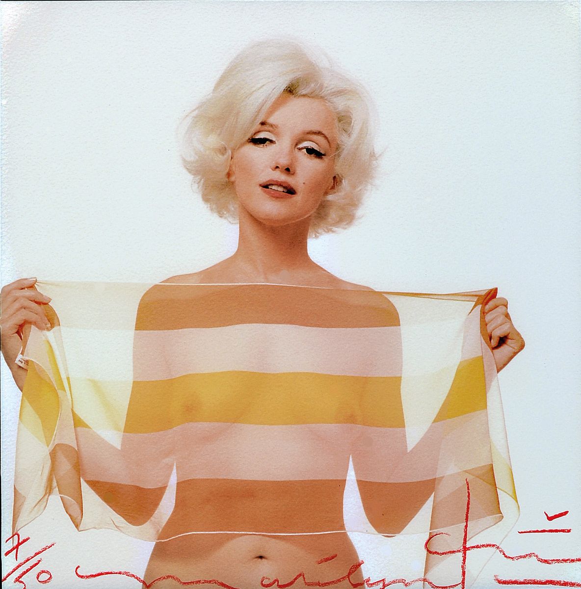 Bert Stern 1929- 2013, Fotografie, Drucktechnik: Irisprint auf dickem, mattem Fotopapier, Titel:Marylin in striped scarf, handsigniert, num. 7/50, ...