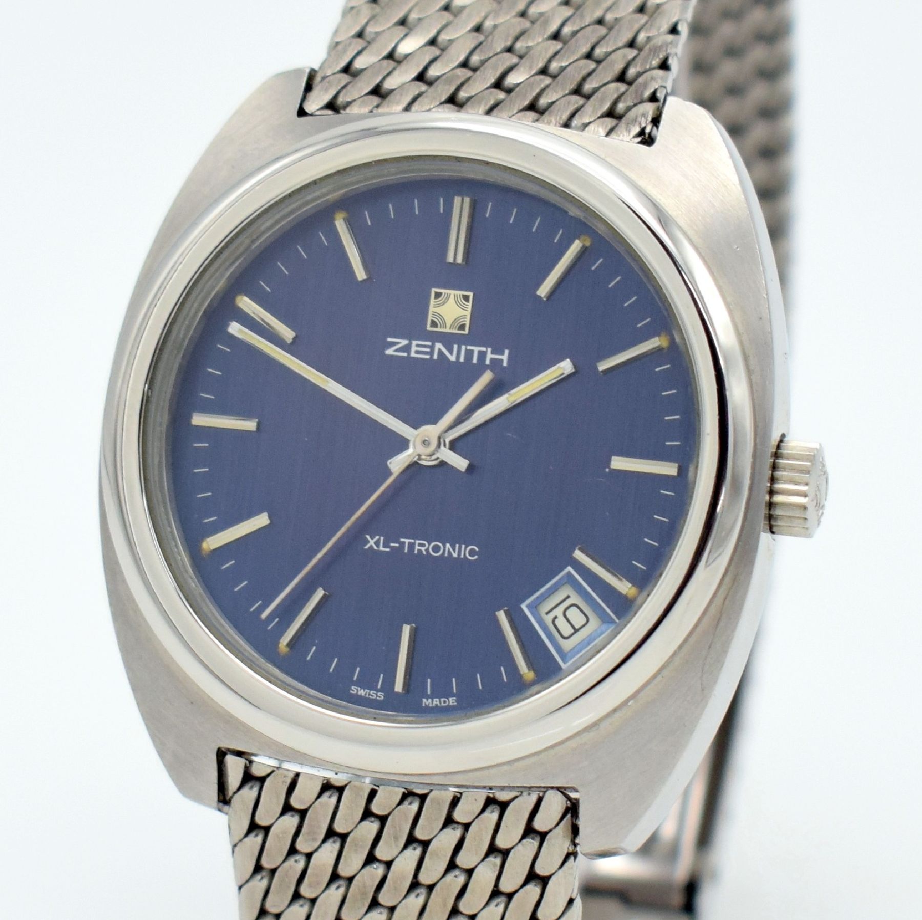 Detail c: ZENITH XL-Tronic Herrenarmbanduhr in Stahl, Schweiz um 1970, Stimmgabel-Werk, verschr. Geh. Ref. 01-0061-500, orig. Stahl- Milanaiseband, blaues ...