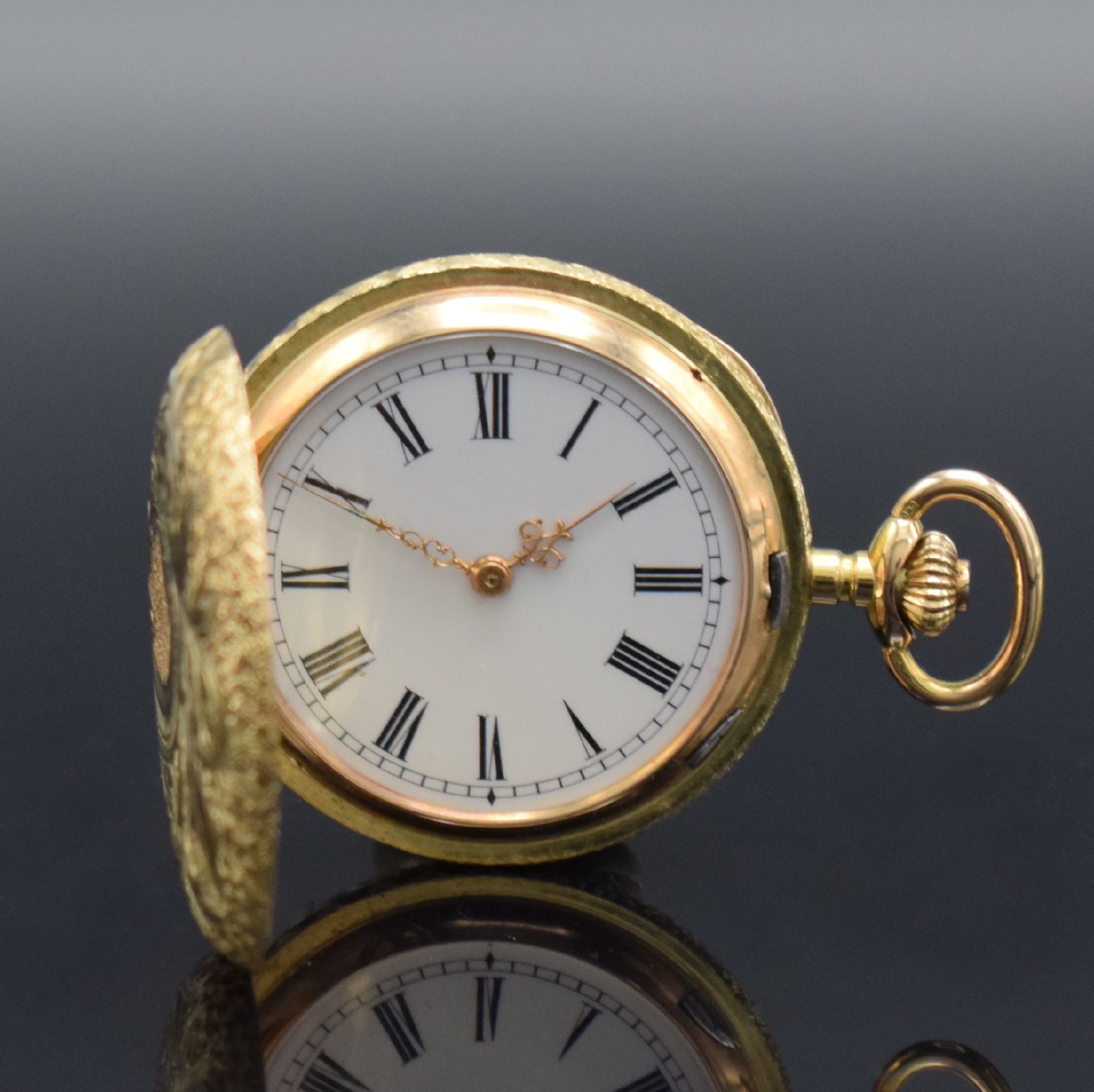Detail a: ZENITH / Anonym 2 Damentaschenuhren in Gold,Schweiz um 1910, 1 x Zenith, offenes & floral verziertes Louis-XVI-Geh. in GG 750/000, Emailzifferbl., ...