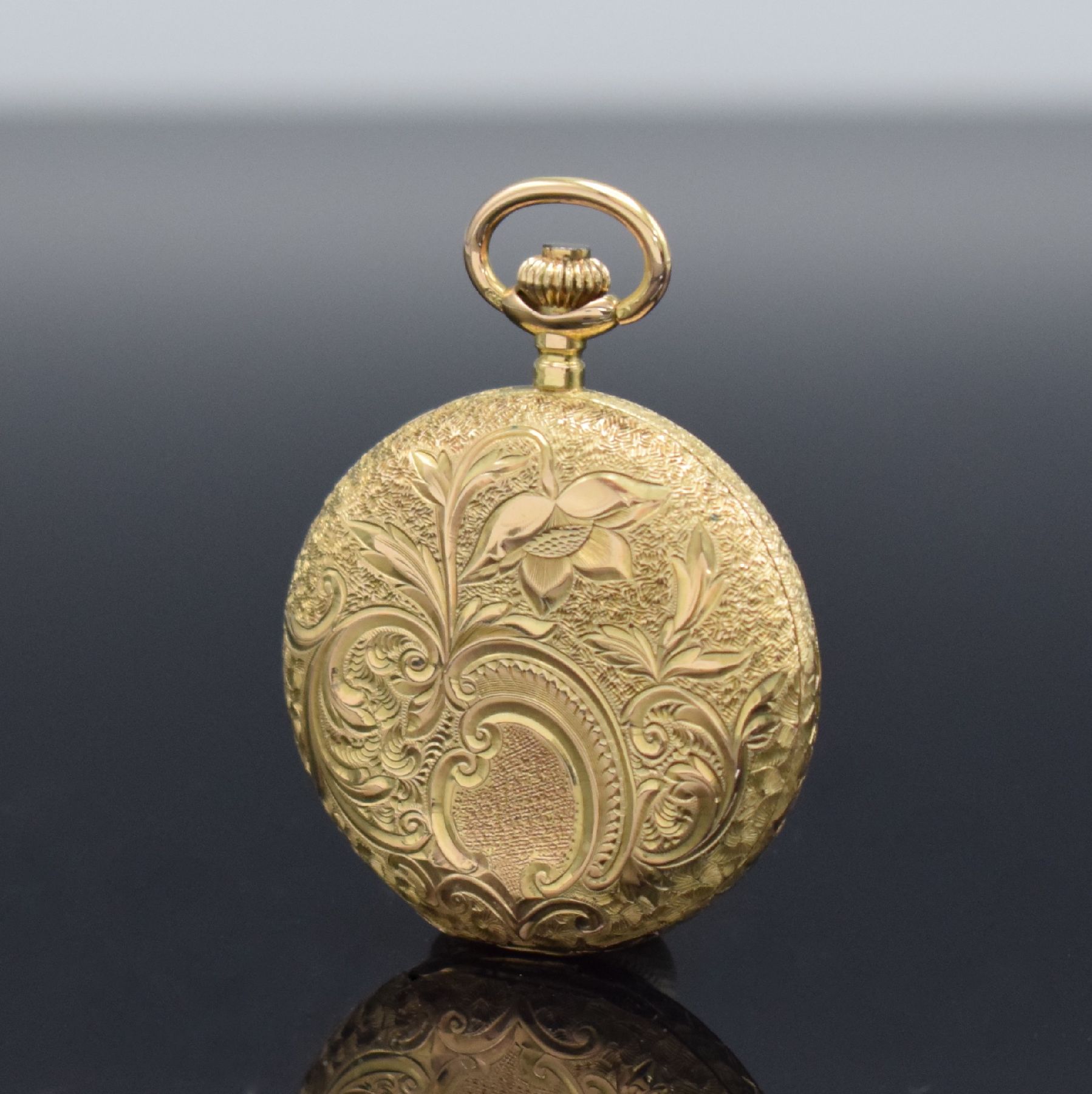 Detail c: ZENITH / Anonym 2 Damentaschenuhren in Gold,Schweiz um 1910, 1 x Zenith, offenes & floral verziertes Louis-XVI-Geh. in GG 750/000, Emailzifferbl., ...