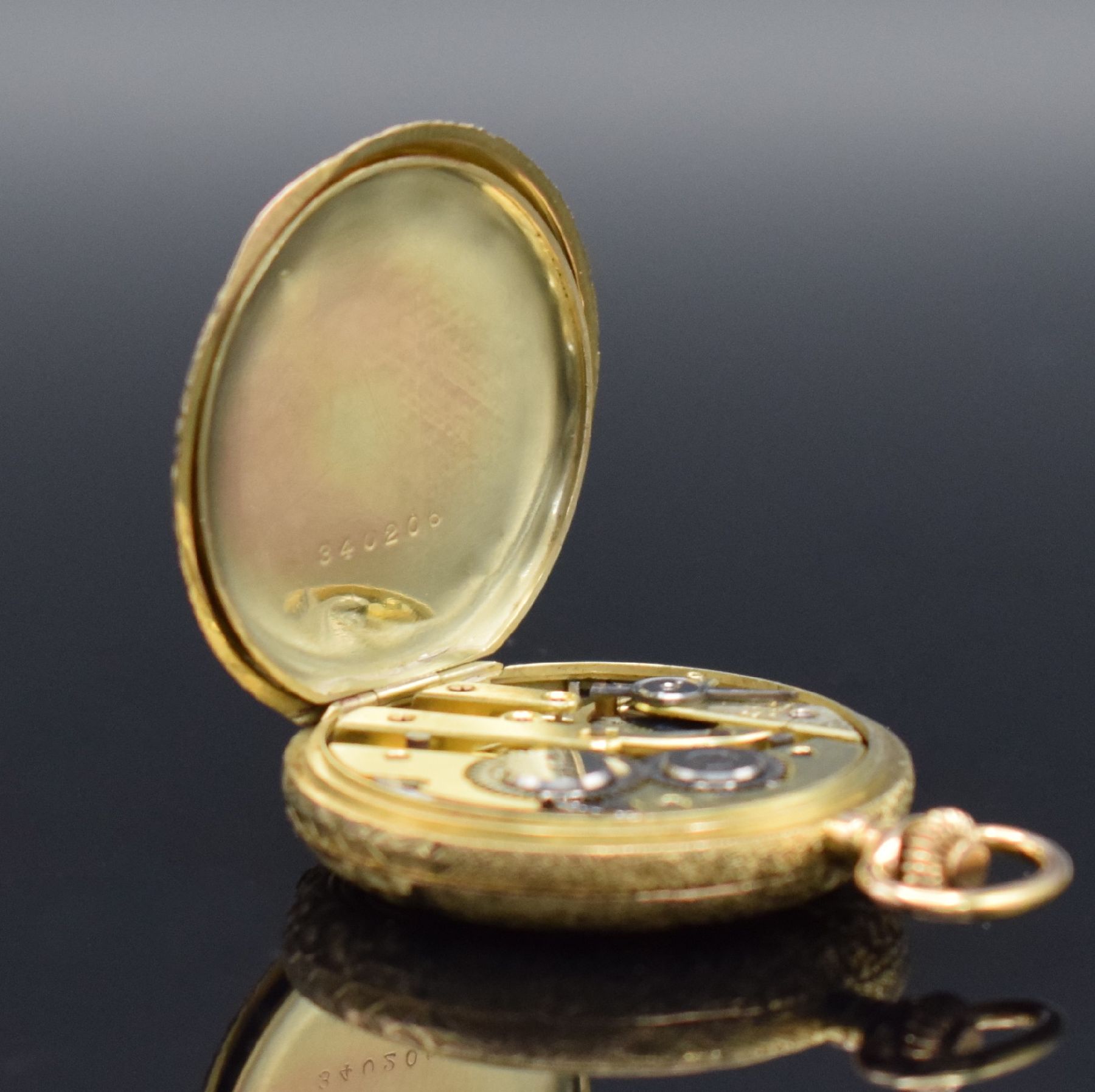 Detail g: ZENITH / Anonym 2 Damentaschenuhren in Gold,Schweiz um 1910, 1 x Zenith, offenes & floral verziertes Louis-XVI-Geh. in GG 750/000, Emailzifferbl., ...