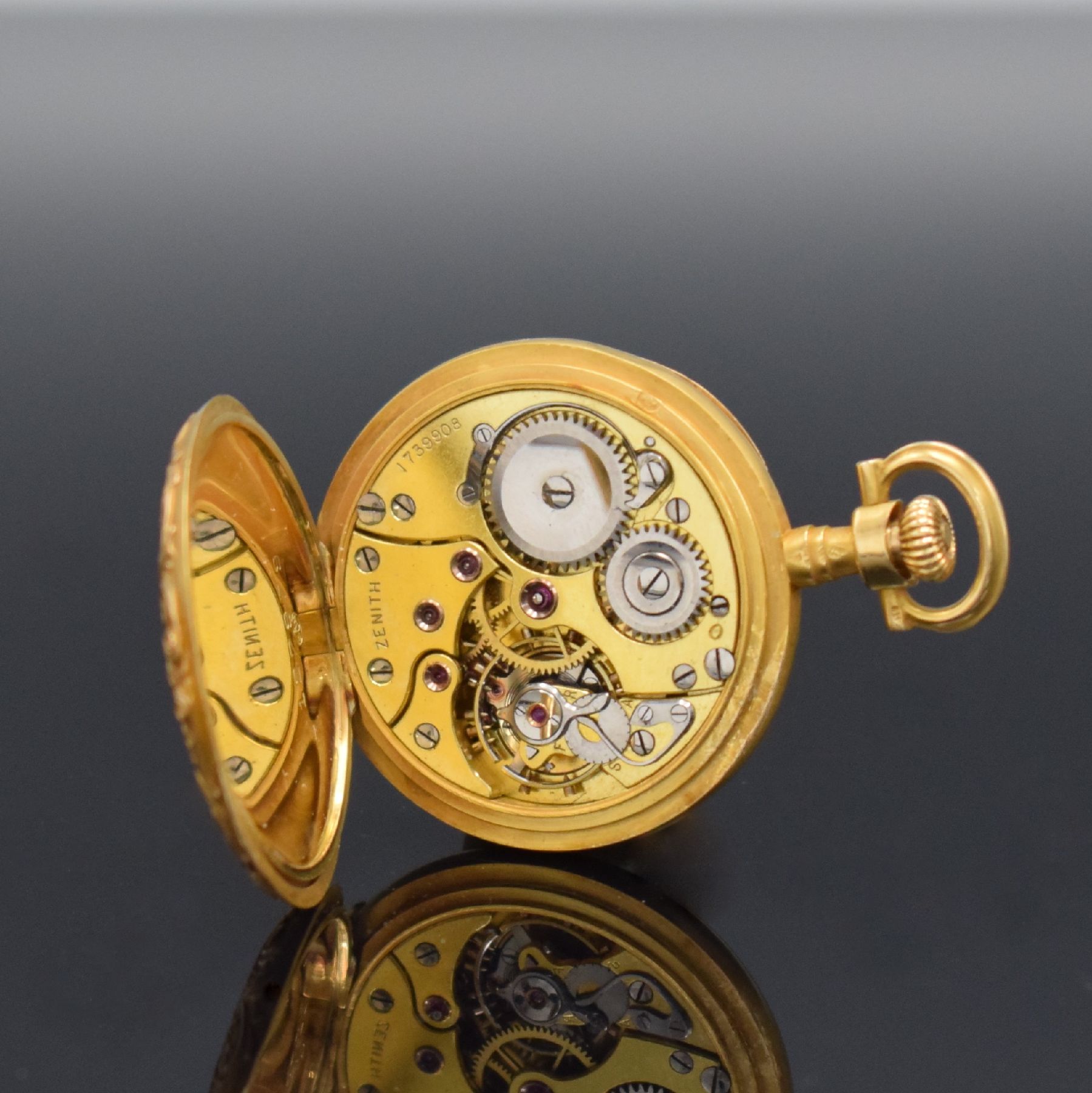 Detail n: ZENITH / Anonym 2 Damentaschenuhren in Gold,Schweiz um 1910, 1 x Zenith, offenes & floral verziertes Louis-XVI-Geh. in GG 750/000, Emailzifferbl., ...