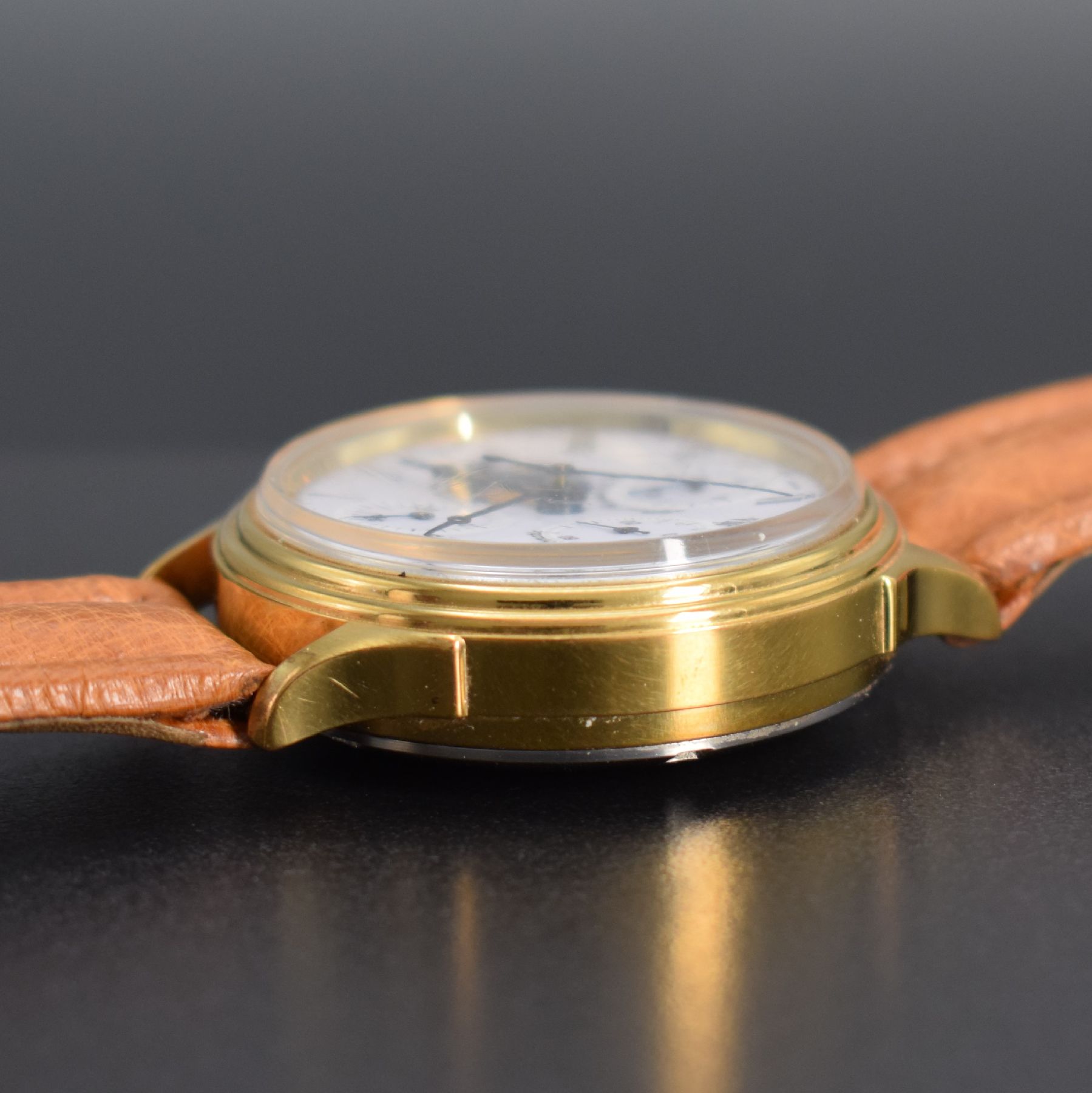 Detail e: CHRONOSWISS / ALFRED ROCHAT & FILS Armbandchronograph, Automatik, Ref. 77.400, Schweiz um 1995, Metallgeh. verg., Edelstahlboden verschr., emailfarb. ...