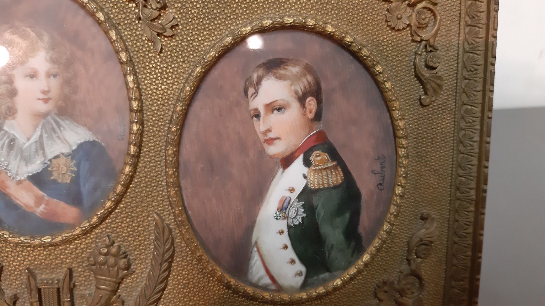 Detail c: 3 Miniaturmalereien, Frankreich, um 1900, Porträts von Napoleon Bonaparte, seiner Frau Josephine und dem Sohn, Gouache auf Elfenbein, im Oval je ca. ...
