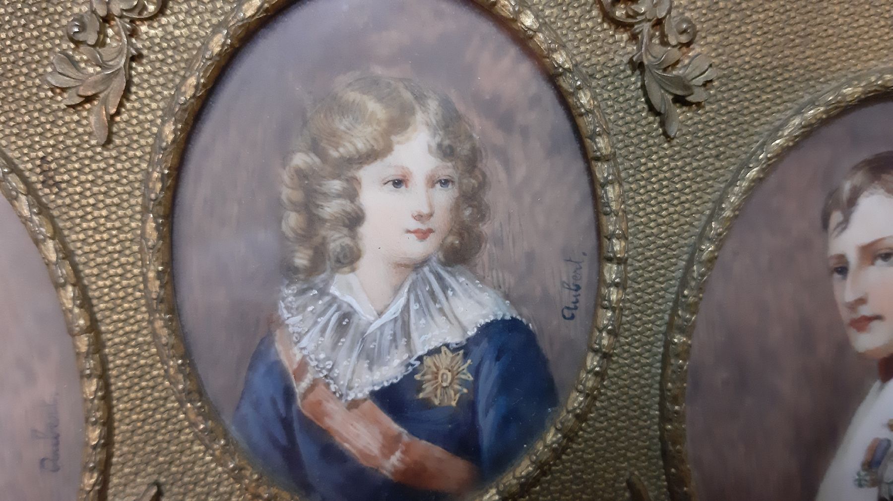 Detail d: 3 Miniaturmalereien, Frankreich, um 1900, Porträts von Napoleon Bonaparte, seiner Frau Josephine und dem Sohn, Gouache auf Elfenbein, im Oval je ca. ...