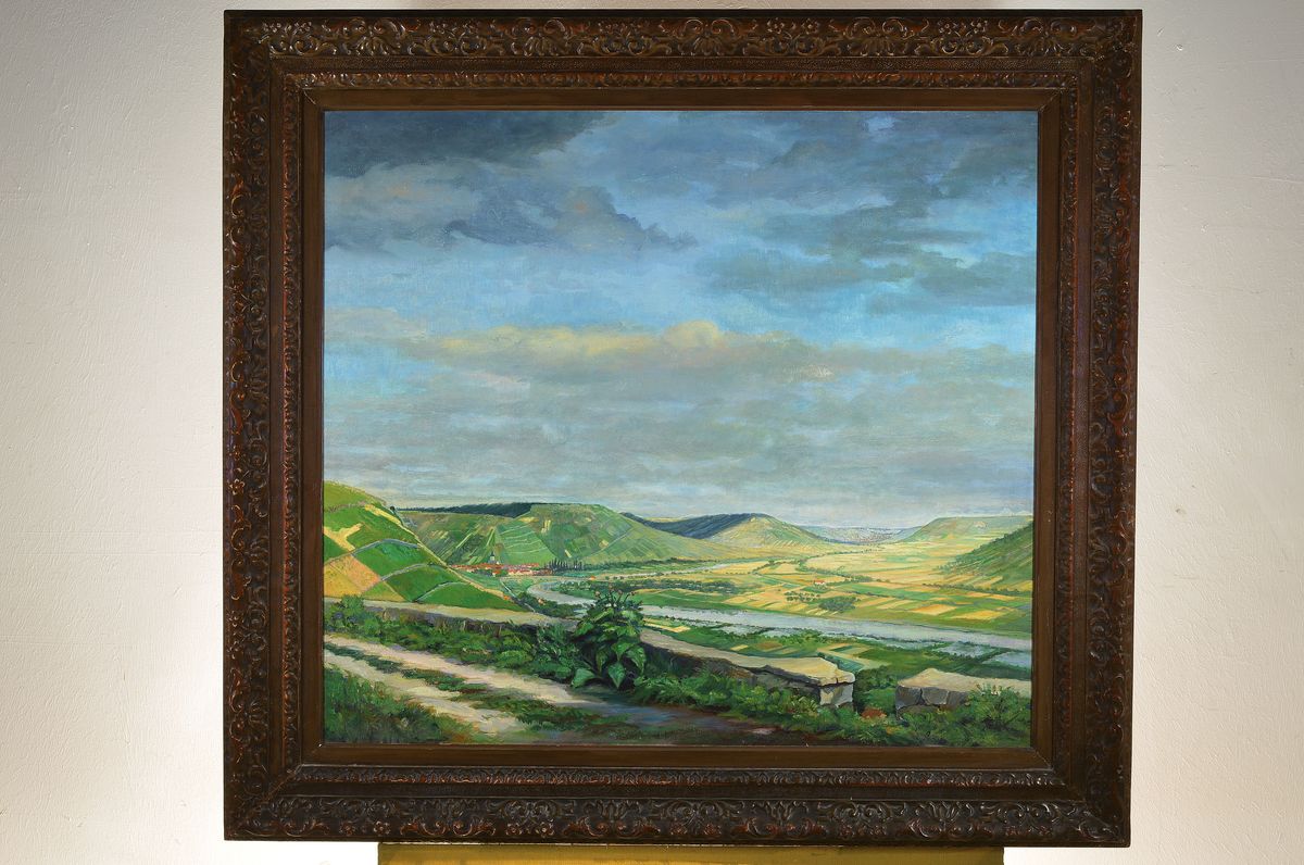 Detail k: Unbekannter Künstler, deutsch, 1. Hälfte 20. Jh., Weite Agrarlandschaft mit Fluss und Baumgruppen, Öl/Lwd, unsigniert, ca. 70x80cm, R. ca. 92x102cm