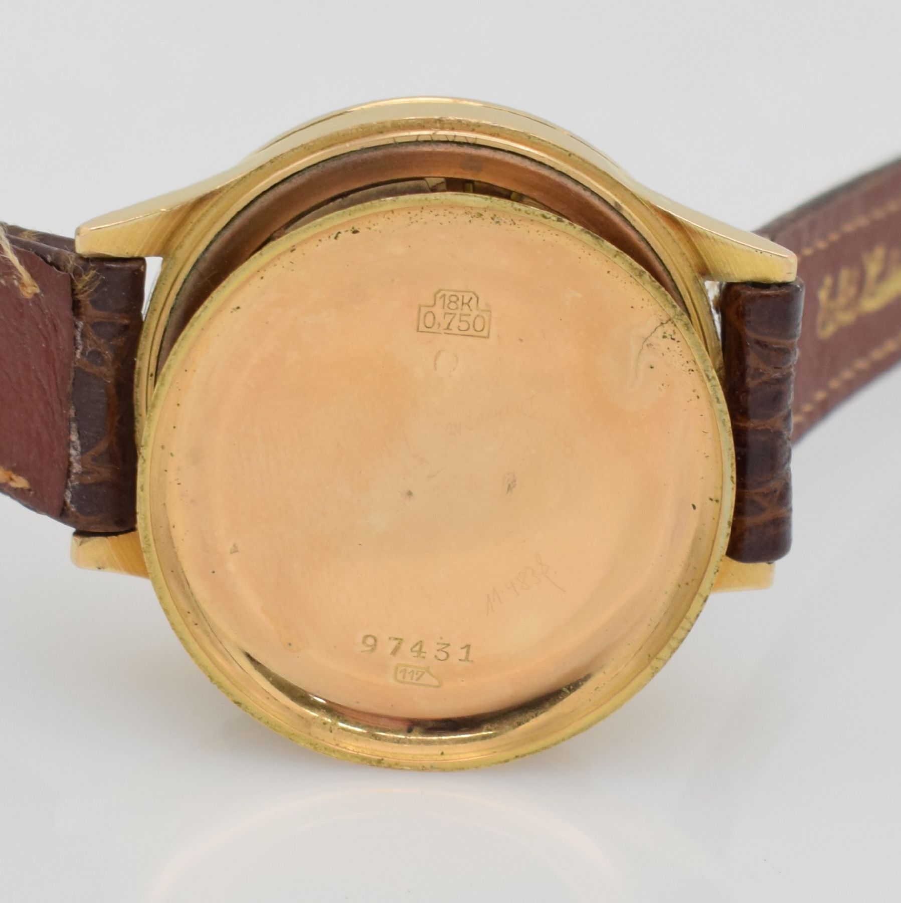 Detail h: BAUME & MERCIER Schaltradchronograph in RG 750/000, Handaufzug, Schweiz um 1945, Boden & Glasrand aufgedr., silb. Zifferbl. m. arab. Std., rotgold. ...