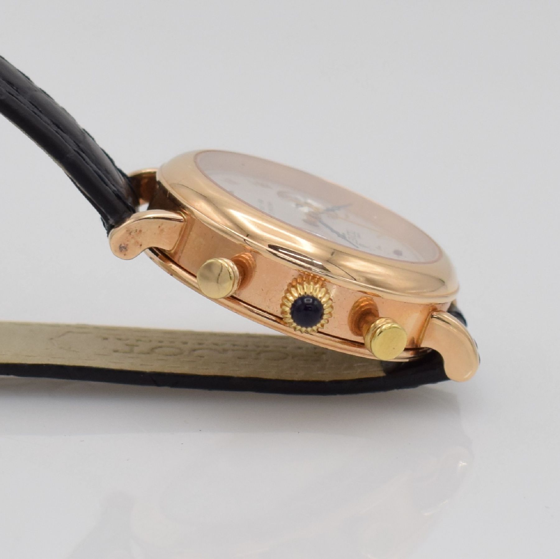 Detail c: POLJOT Armbandchronograph Nikolai II in RoseG 585/000, Handaufzug, Russland um 20000, 3- teil. Geh., beids. vergl., Boden & Glasrand aufgedr., orig. ...