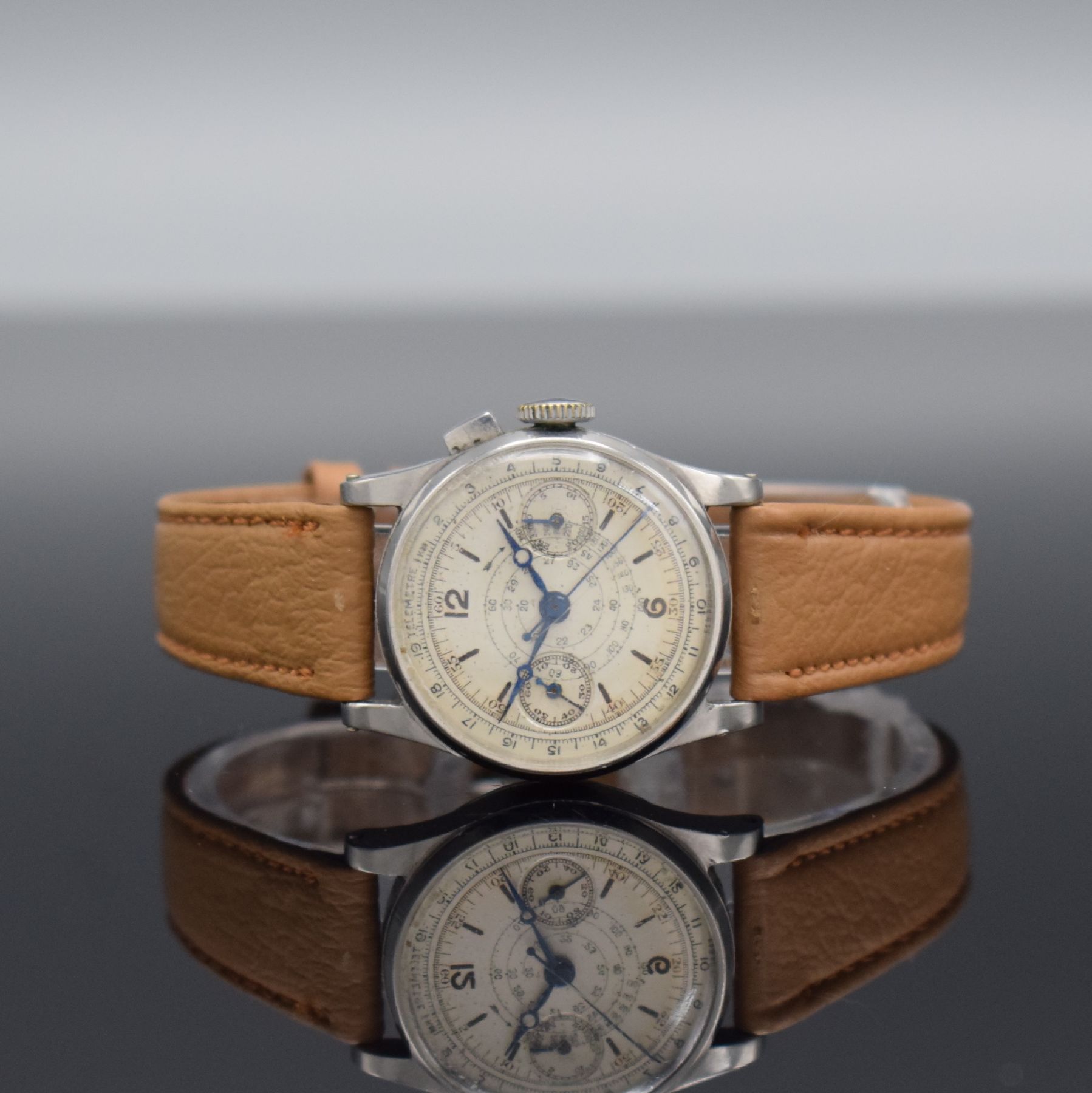 VALJOUX 69 seltene Damenarmbanduhr mit Chronograph in Stahl, Schweiz um 1940, Handaufzug, 3-tlg. Geh., Boden & Glasrand aufgedr., silb. ...