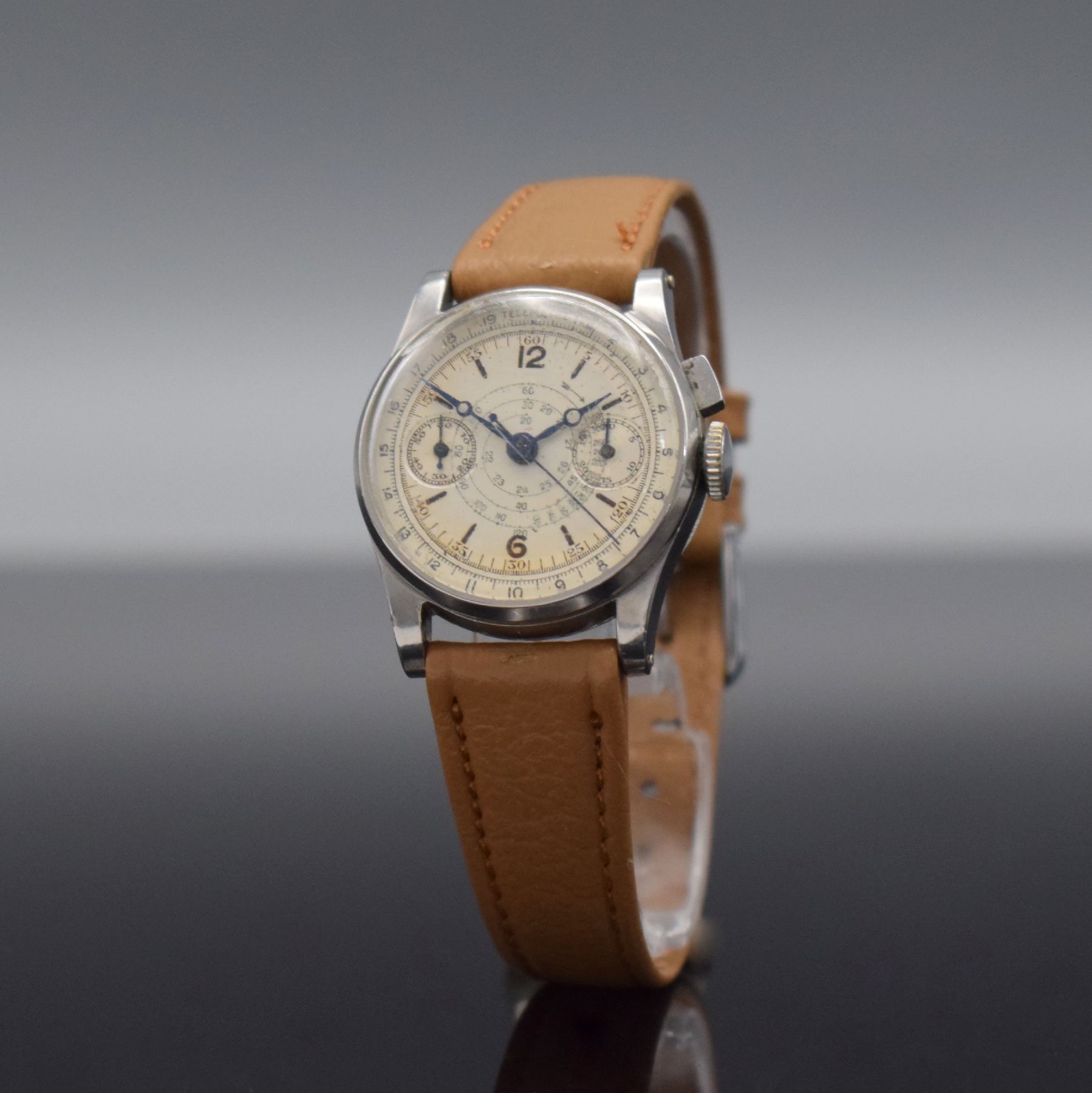 Detail b: VALJOUX 69 seltene Damenarmbanduhr mit Chronograph in Stahl, Schweiz um 1940, Handaufzug, 3-tlg. Geh., Boden & Glasrand aufgedr., silb. ...