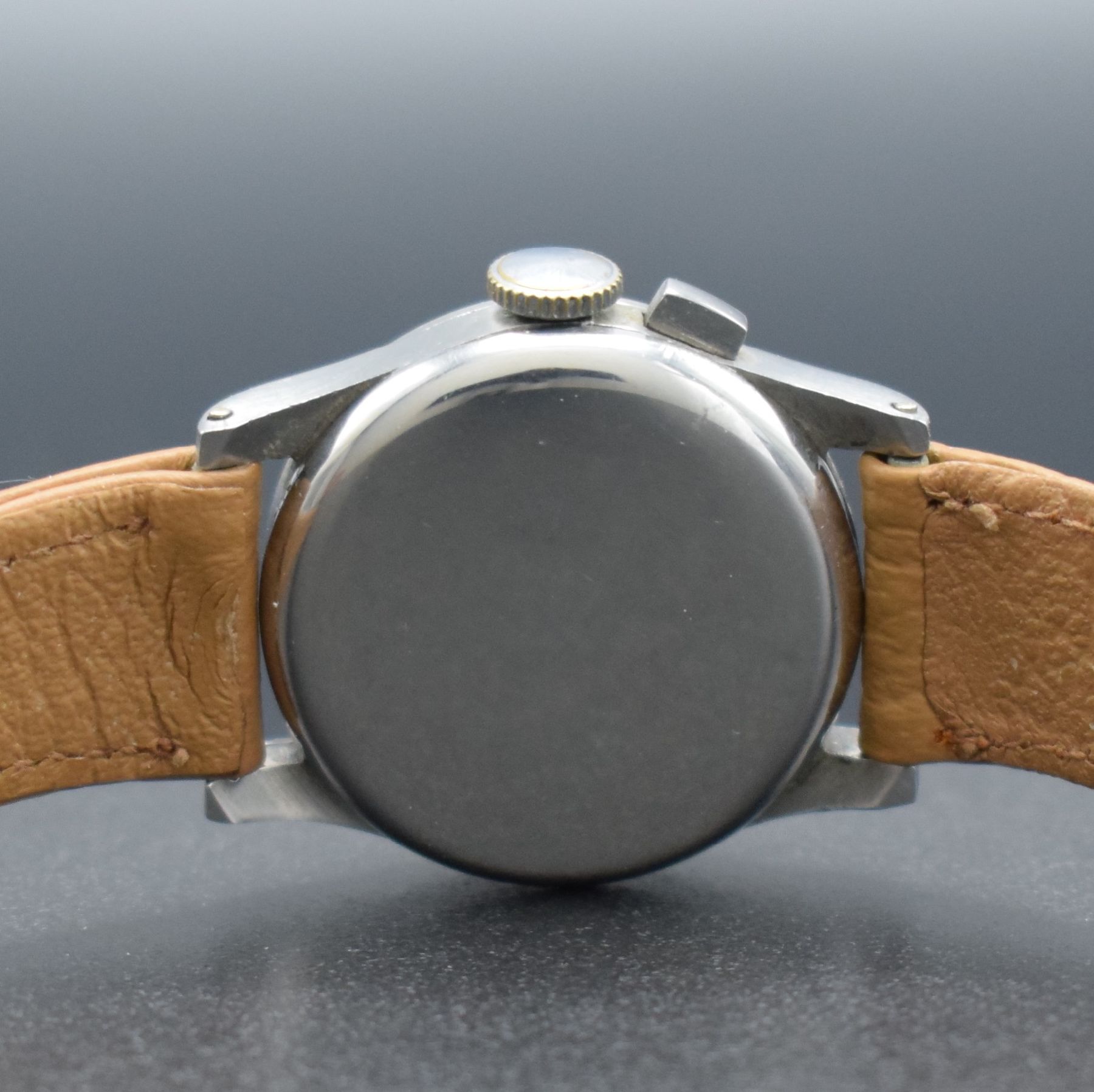 Detail f: VALJOUX 69 seltene Damenarmbanduhr mit Chronograph in Stahl, Schweiz um 1940, Handaufzug, 3-tlg. Geh., Boden & Glasrand aufgedr., silb. ...