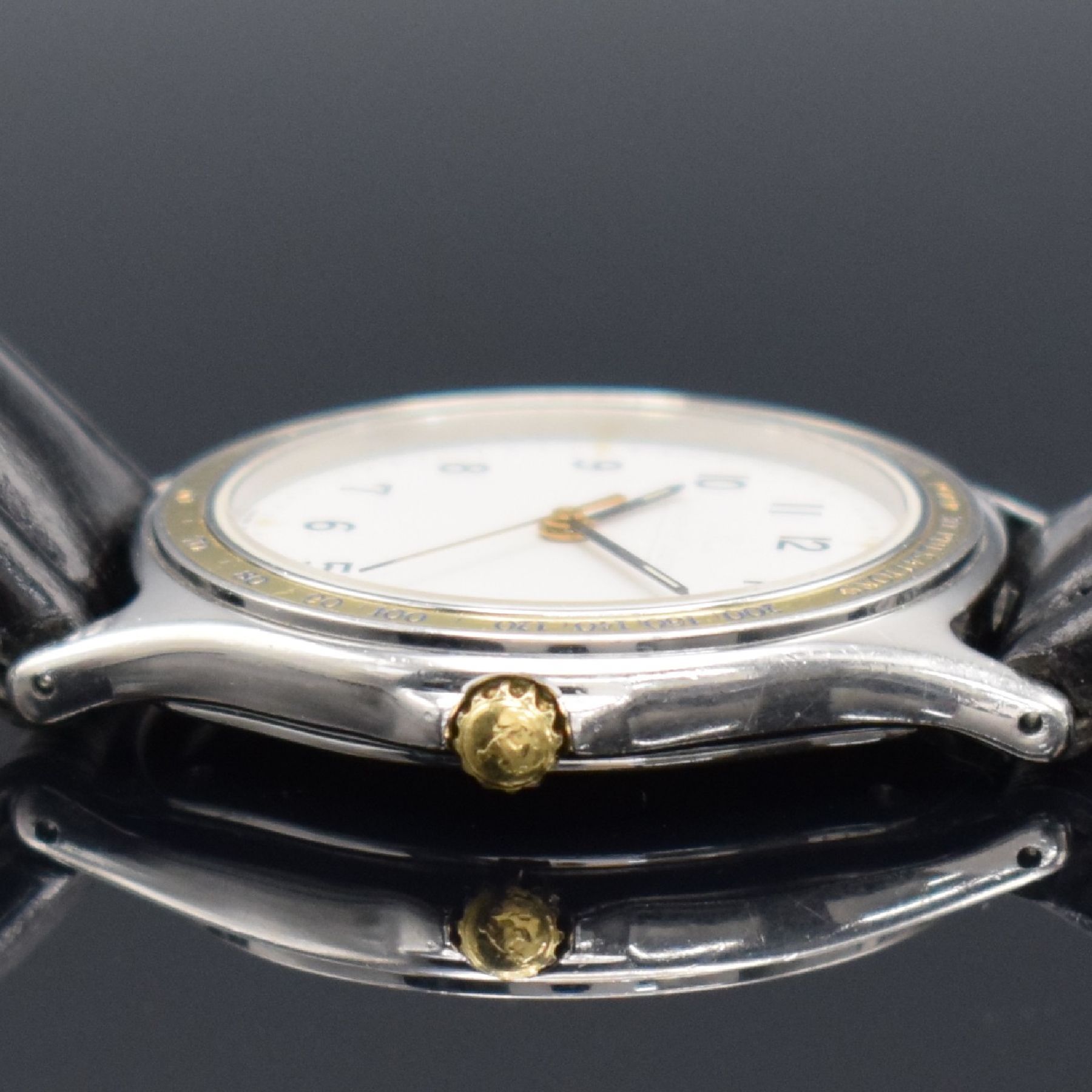 Detail c: Jaeger-LeCoultre Armbanduhr in Stahl/Gold, Schweiz um 1985, 4-fach verschr. Geh. Ref. 113.5.06, eingel. Goldlünette m. Pulsations- skala, quarz, ...