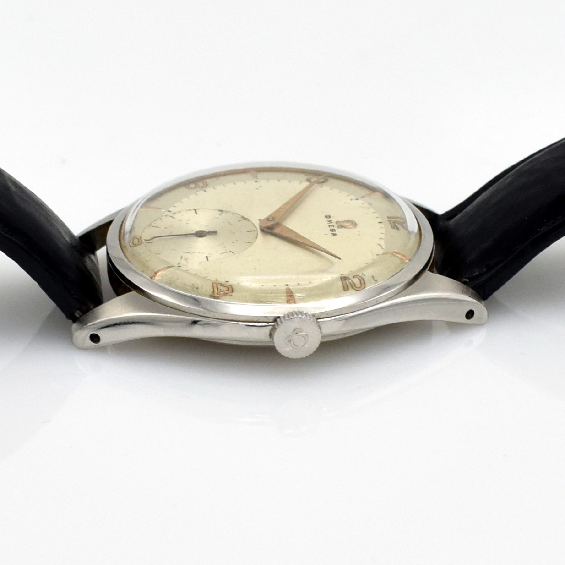 Detail c: OMEGA große Herrenarmbanduhr in Stahl, Schweiz um 1955, Handaufzug, 3-tlg. Geh. Ref. 2505-17, Boden & Glasrand aufgedr., orig. Krone, silb. ...