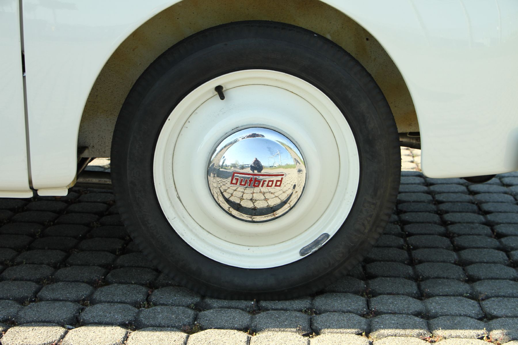 Detail f: Gutbrod Ploching Superior Cabrio Limousine, Fahrgestellnummer: 80118, EZ 01/1952, 1 Halter im deutschen Brief, Laufleistung abgelesen 99.527 km, HU ...