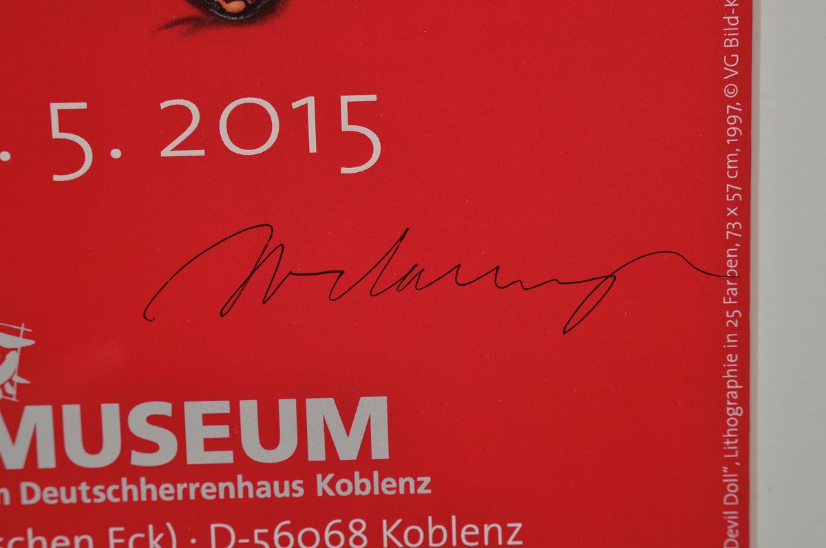 Detail l: Mel Ramos, 1935-2018, Offset, handsigniert, Devil Doll, Ludwig Museum, 2015, ca. 42 x 29.5 cm, unter Glas Rahmen, 52 x 42 cm
