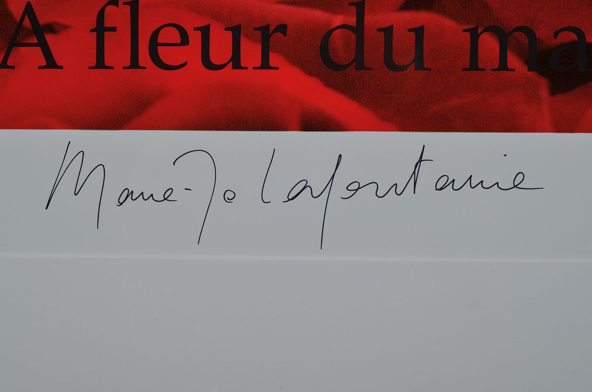 Detail n: Marie-Jo Lafontaine, geb. 1950, Farbsiebdruck auf Karton, " A fleur du mal" aus 1999, handsigniert, ca. 92 x 72 cm unter Glas, Rahmen 107 x ...