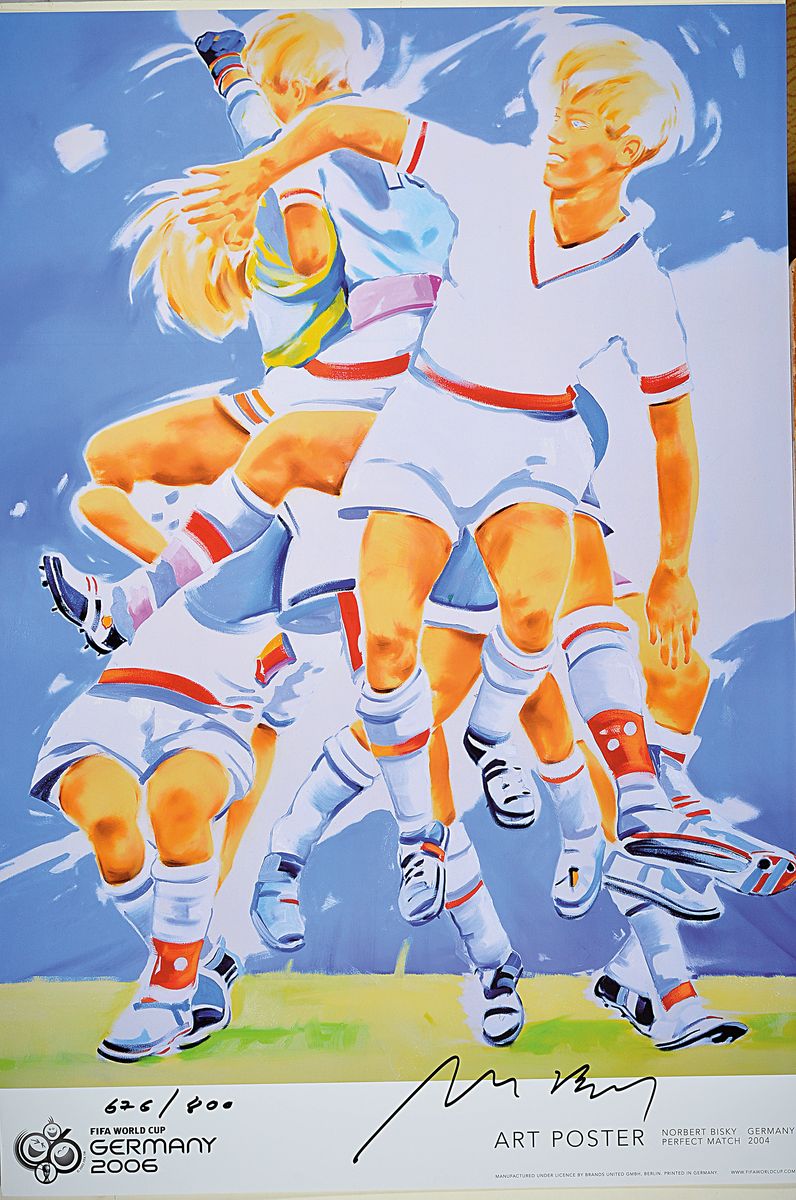 Detail k: Norbert Bisky, geb. 1970, "The perfekt Match", handsigneirt, nm. 682/800, ca. 97 x 66 cm, ansläßlich der WM 2006 von der FIFA aufgelegt, ...