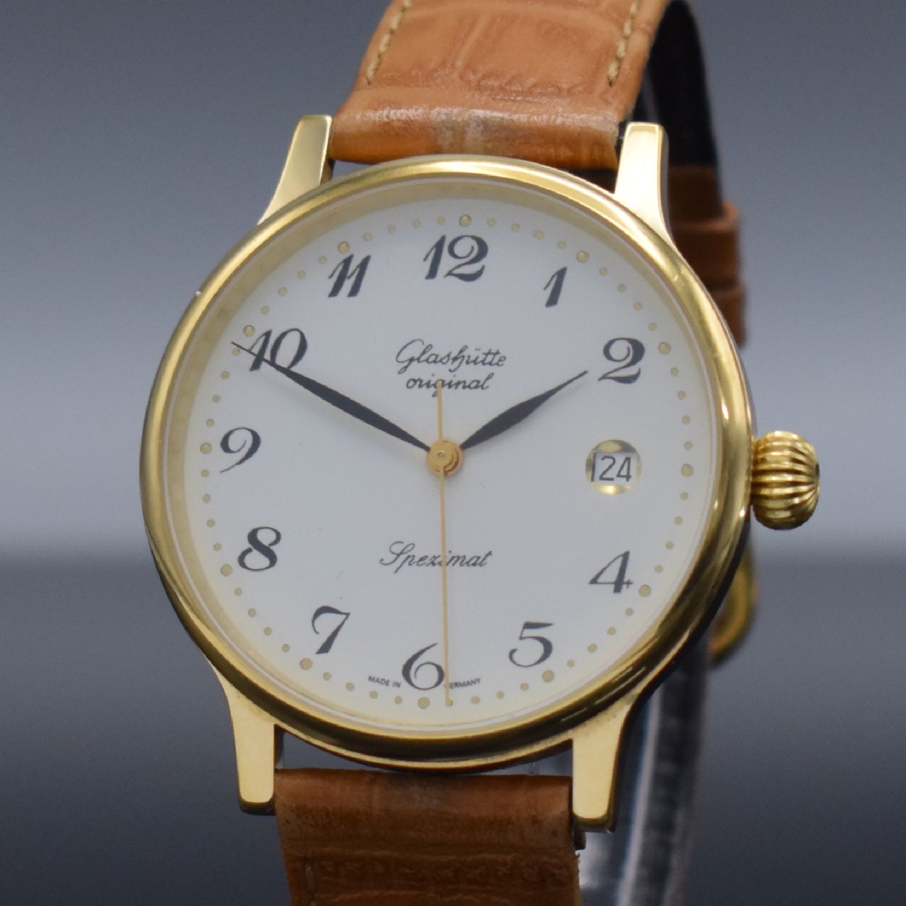Detail c: GLASHÜTTE ORIGINAL Spezimat große Armbanduhr Kal. 10-30, Deutschland um 1992, Automatik, verg. Geh. m. aufgedr. Stahlboden, orig. Lederband, neutr. ...
