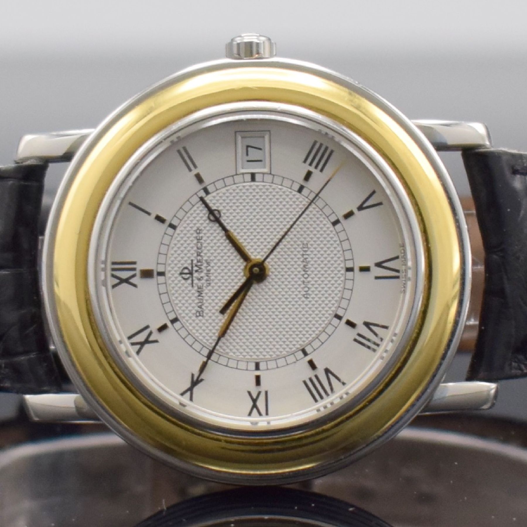 Detail e: BAUME & MERCIER Fleetwood Herrenarmbanduhr in Edelstahl/Gold, Schweiz um 1995, Automatik, Ref. 3137.018, Boden 6-fach verschr. 2x Schr. fehl., ...