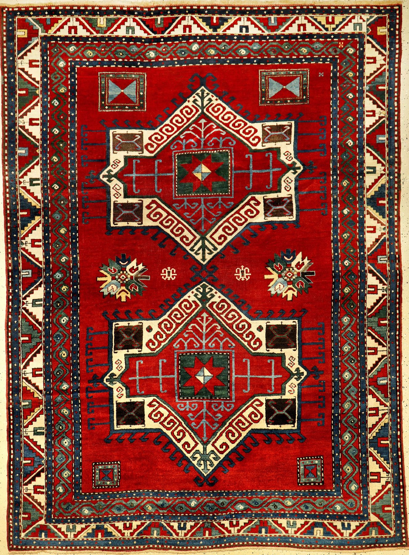 Fachralo Kasak antik, Südwestkaukasus, Ende19.Jhd., Wolle auf Wolle, ca. 260 x 190 cm, seltenes breites Format, edel und dekorativ, EHZ: 2-3, ...