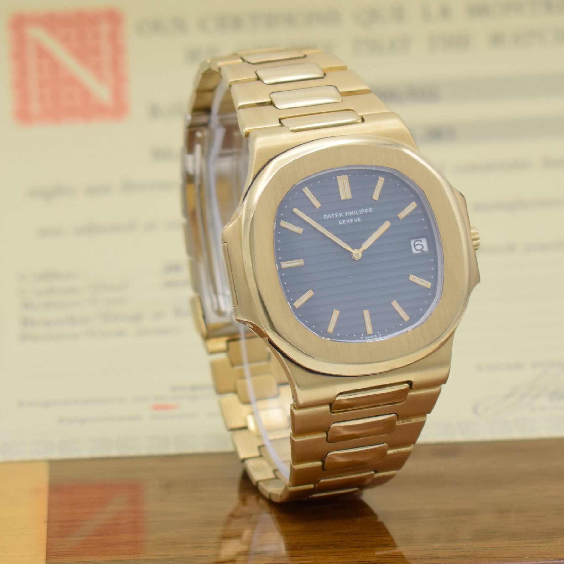 Detail g: PATEK PHILIPPE hochfeine & seltene Herrenarmbanduhr "Jumbo" Nautilus Ref. 3700/11 Design von Gerald Genta in GG 750/000 mit original ...