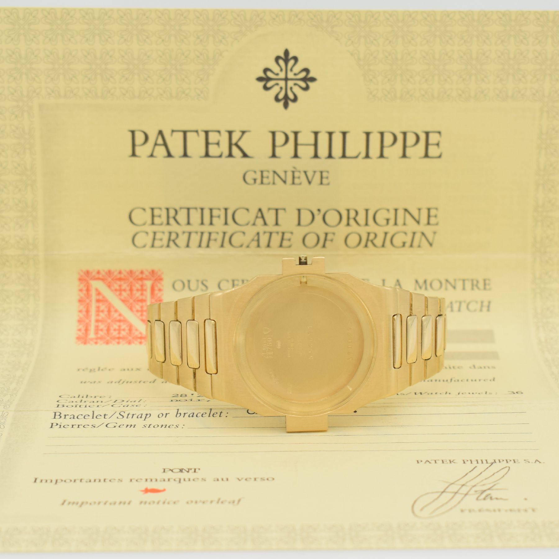 Detail l: PATEK PHILIPPE hochfeine & seltene Herrenarmbanduhr "Jumbo" Nautilus Ref. 3700/11 Design von Gerald Genta in GG 750/000 mit original ...