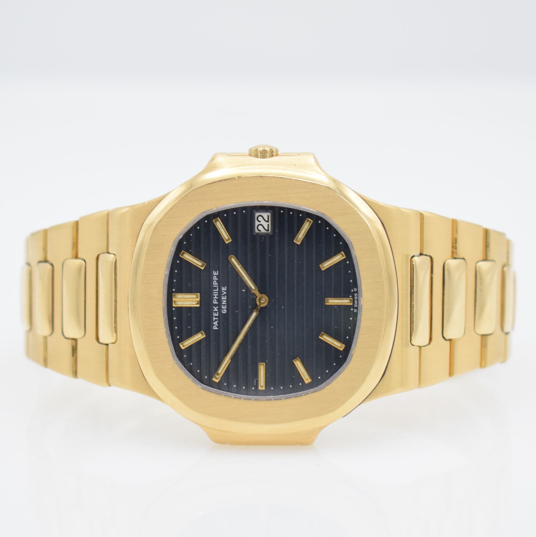 Detail r: PATEK PHILIPPE hochfeine & seltene Herrenarmbanduhr "Jumbo" Nautilus Ref. 3700/11 Design von Gerald Genta in GG 750/000 mit original ...