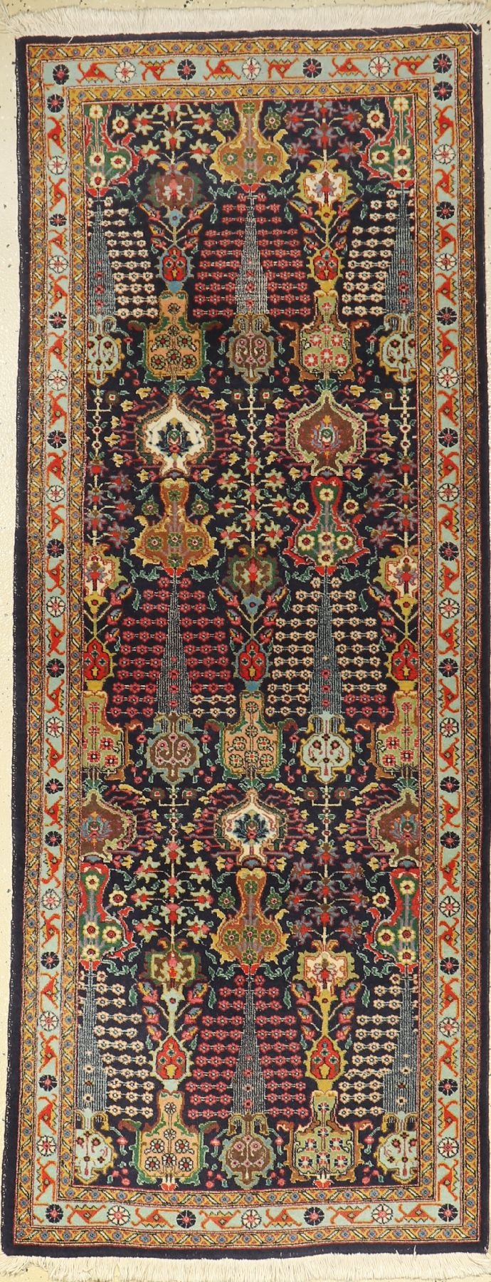Tabriz alt, Persien, ca. 70 Jahre, Wolle auf Baumwolle, ca. 192 x 73 cm, EHZ: 2