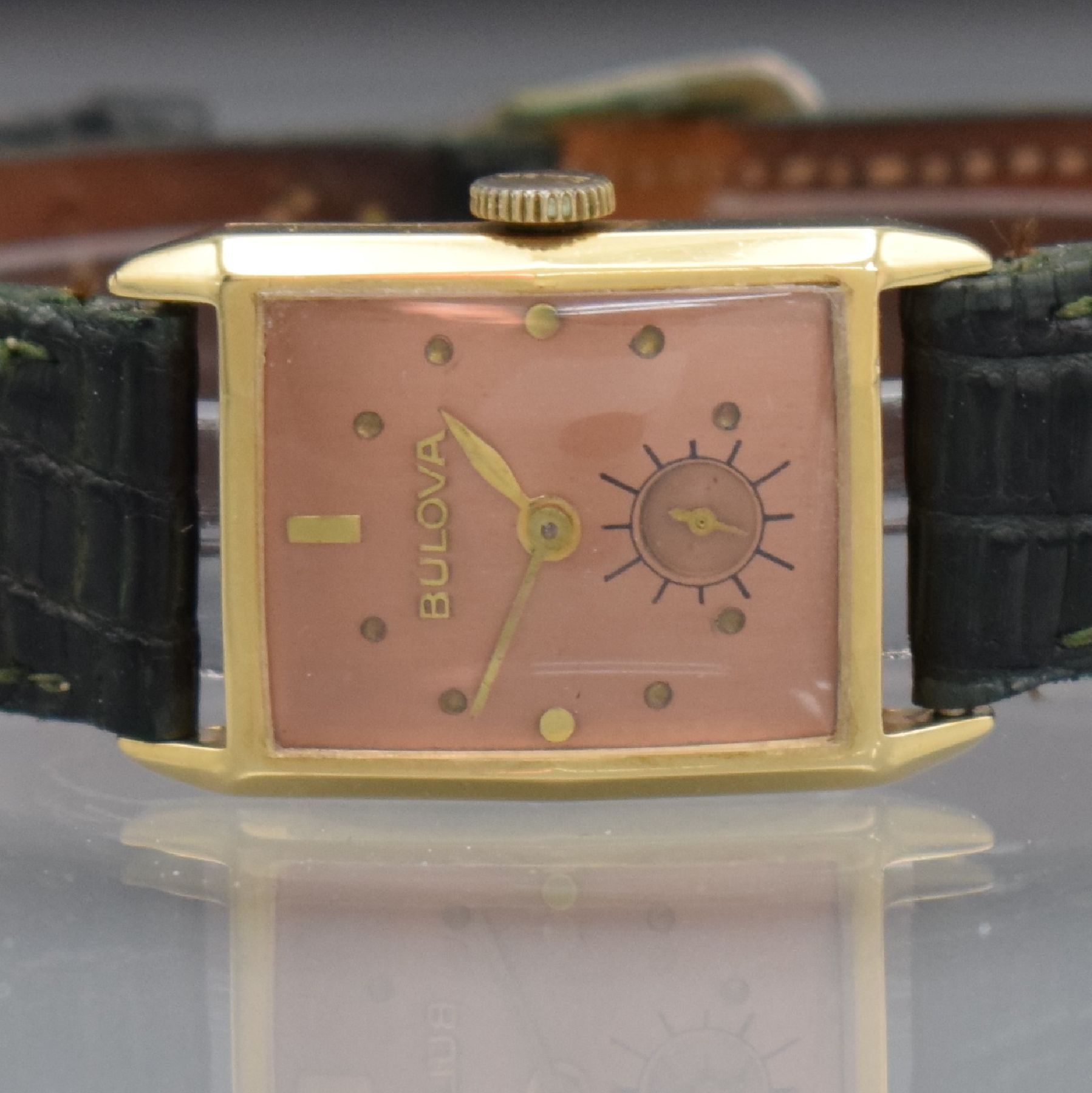 Detail a: BULOVA Armbanduhr in GG 585/000, Schweiz/USA um 1940, Handaufzug, 2-teil. Gehäuse, Boden aufgedr., kupferfarb. rest. Zifferbl., gold. Zeiger, Kal. ...