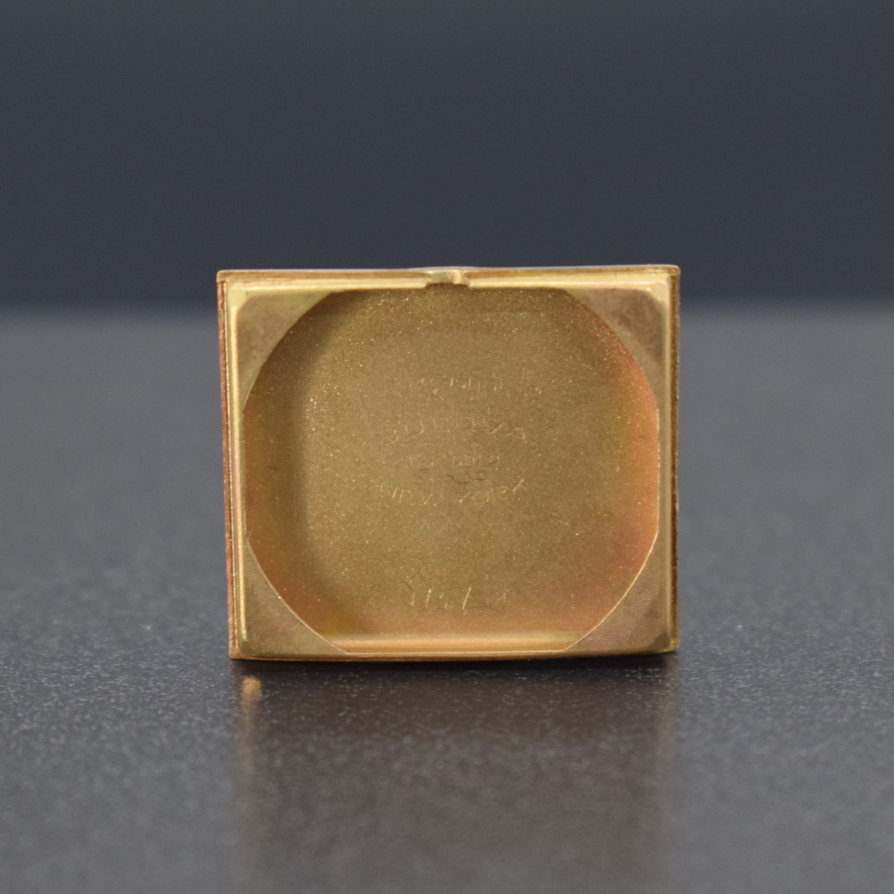 Detail i: BULOVA Armbanduhr in GG 585/000, Schweiz/USA um 1940, Handaufzug, 2-teil. Gehäuse, Boden aufgedr., kupferfarb. rest. Zifferbl., gold. Zeiger, Kal. ...
