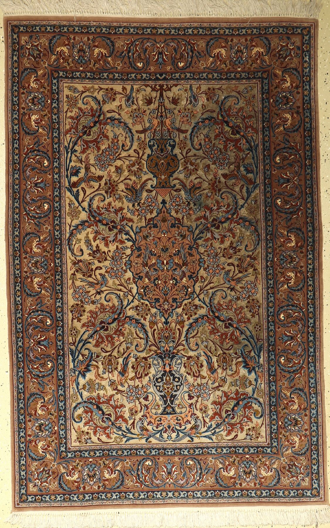 Esfahan fein (Seiden Grund), Persien, ca. 50 Jahre, Korkwolle mit und auf Seide, ca. 175x 112 cm, Reinigungsbedürftig, EHZ: 2