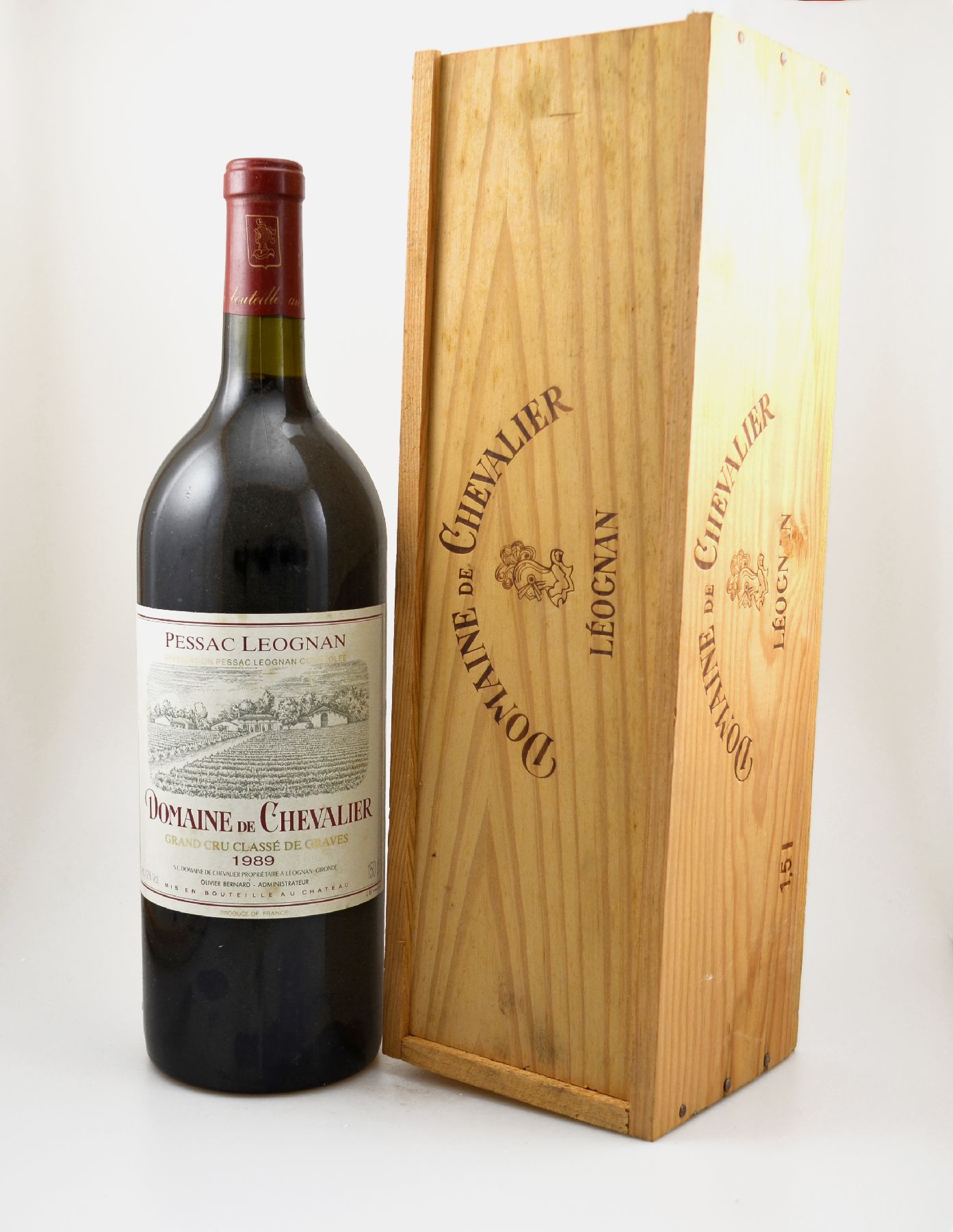 Detail a: 1 Magnumflasche 1989 Domaine de Chevalier, Pessac-Leognan, Grand Cru Classe de Graves, ca. 150 cl, 12 % Vol., Füllstand: into neck, guter ...