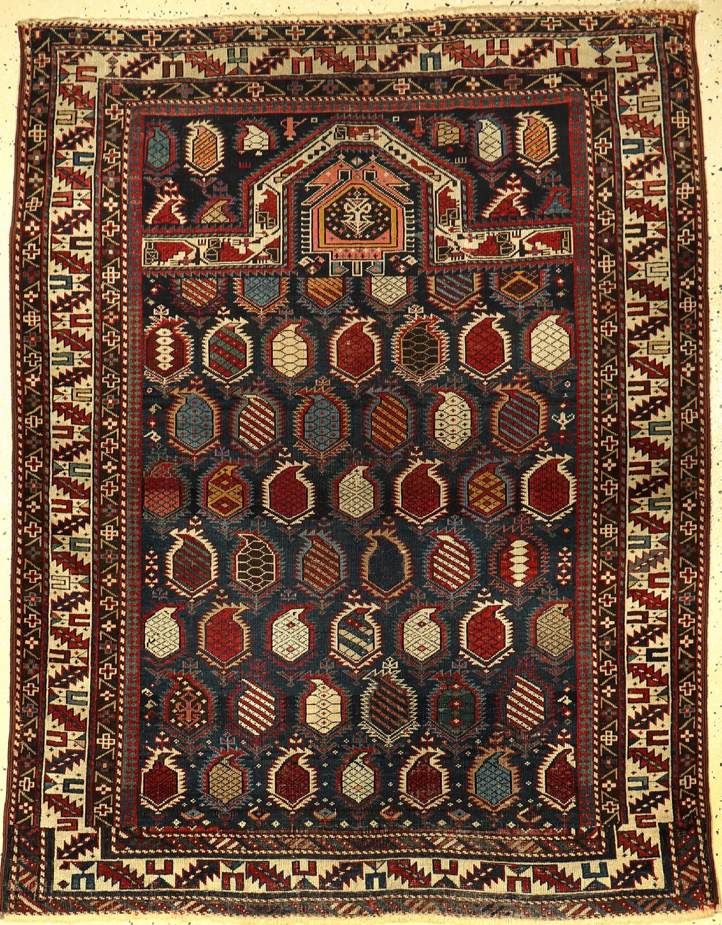 Feiner Marasali Gebetsteppich antik, Kaukasus, 19.Jhd., Wolle auf Wolle, ca. 138 x 107 cm, EHZ: 5.
