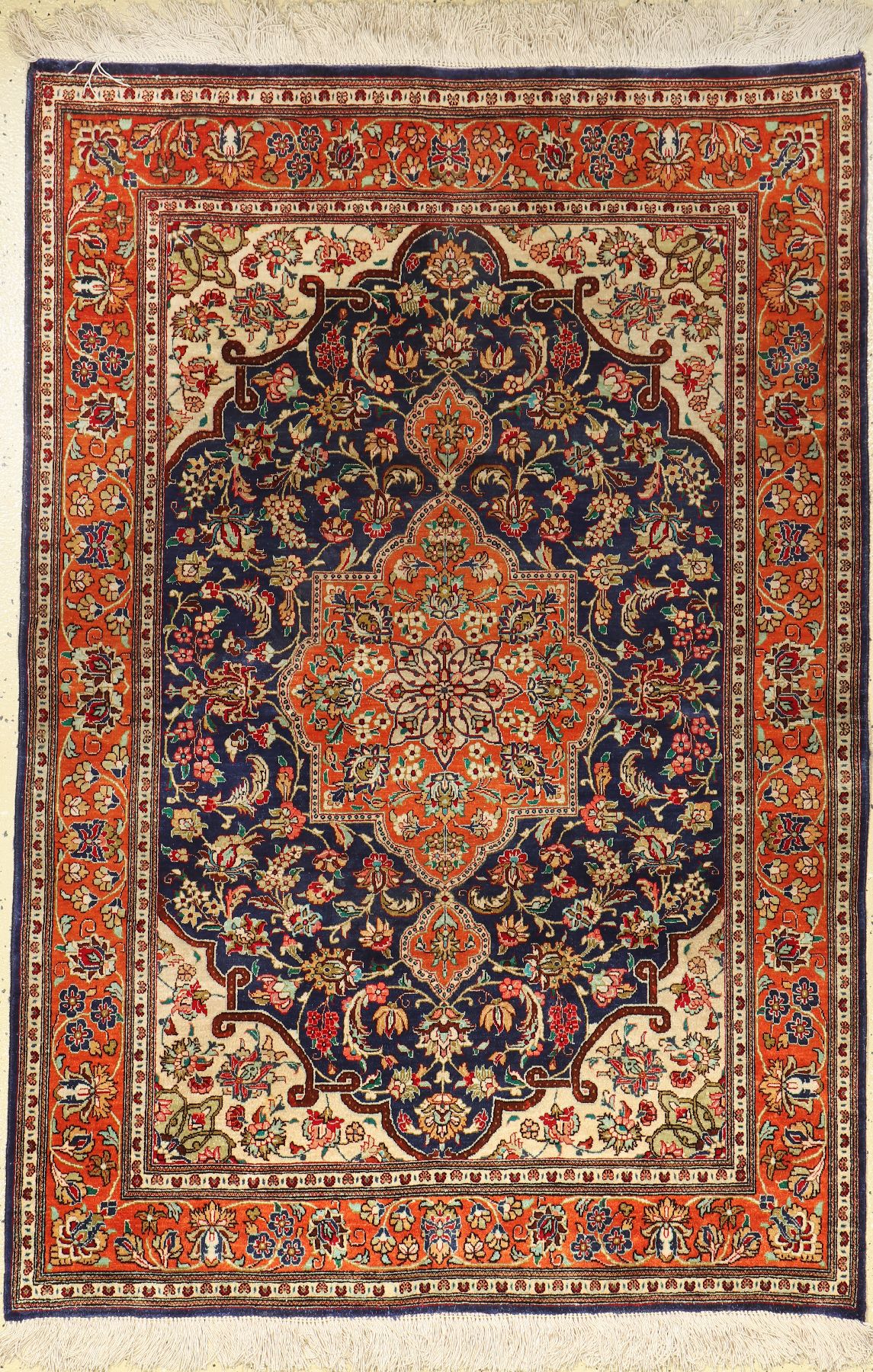 Seiden Ghom alt, Persien, ca. 30 Jahre, reine Naturseide, ca. 147 x 101 cm, EHZ: 3