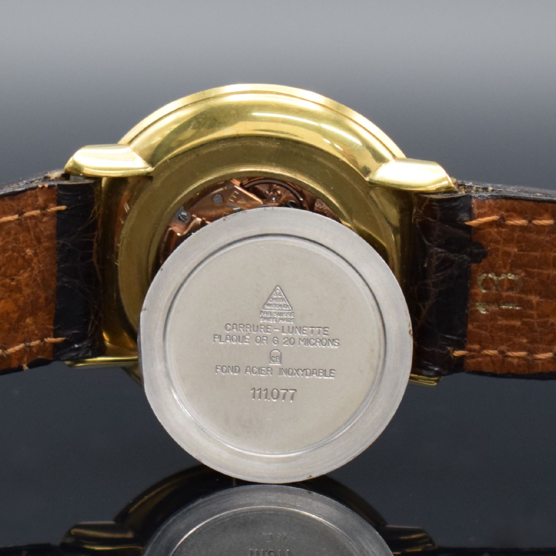 Detail g: OMEGA De Ville Armbanduhr, Schweiz um 1969, Handaufzug, Ref. 111.077, verg. Gehäuse, Boden aufgedr., gold. Zifferbl., schwarze Zeiger, verg. Werk ...