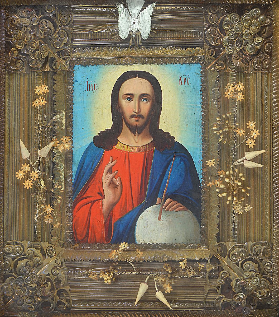 Prunkvolle Ikone, Russland, um 1890-1900, Segnender Christus, Tempera auf Holz, reich reliefierter und verzierter Rahmen aus Metall, im Kiot, ca. ...
