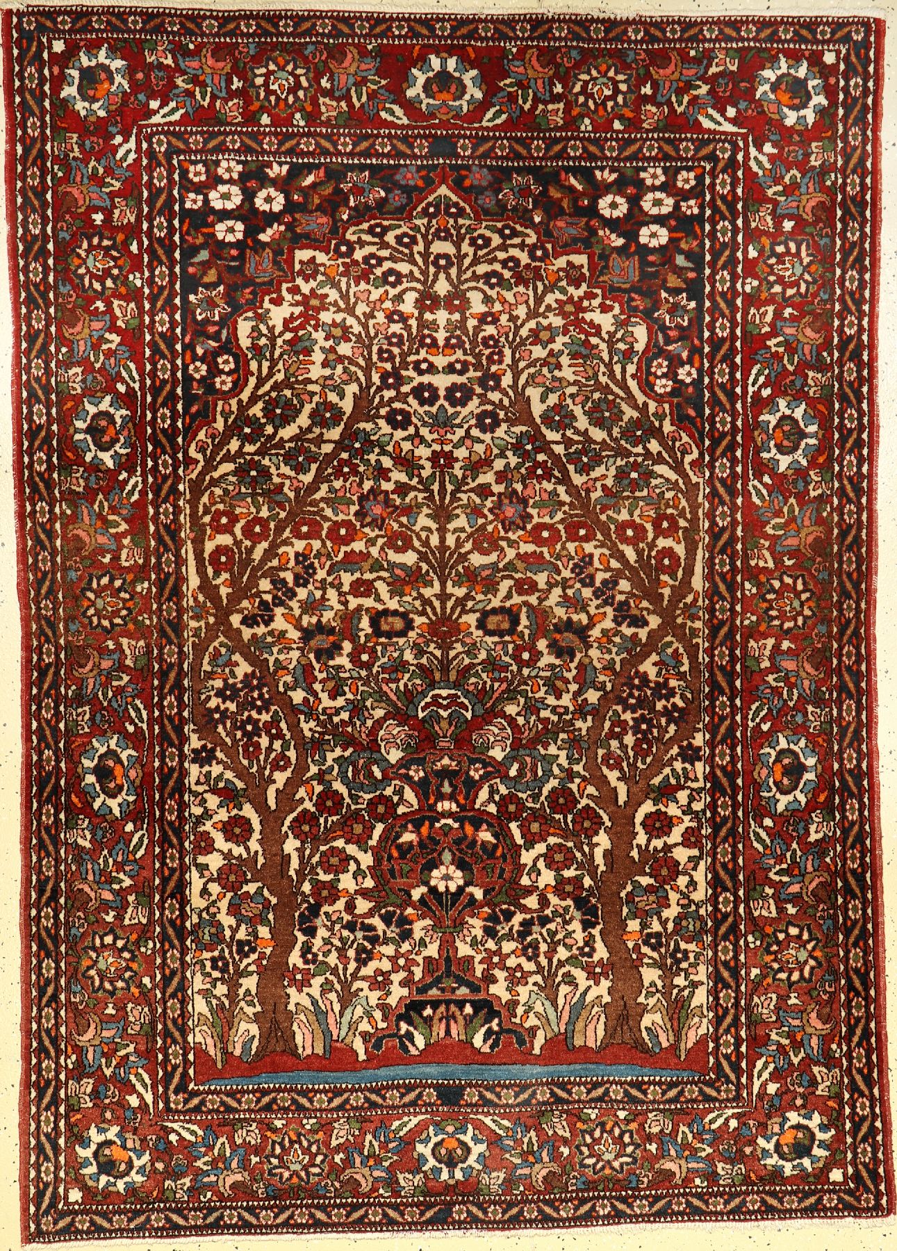Bachtiar alt, Persien, ca. 60 Jahre, Wolle auf Baumwolle, ca. 204 x 144 cm, EHZ: 2-3