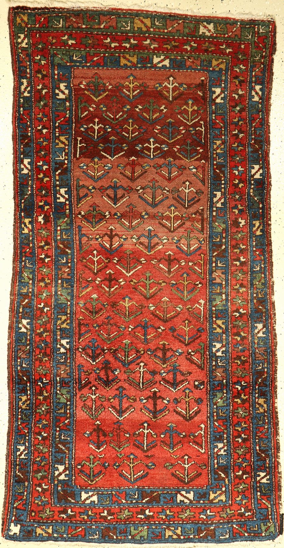 Baum Hamadan antik, Persien, um 1900, Wolleauf Baumwolle, ca. 196 x 103 cm, Naturfarben mit grün-Tönen, EHZ: 2-3 (fachkundig gereinigt).