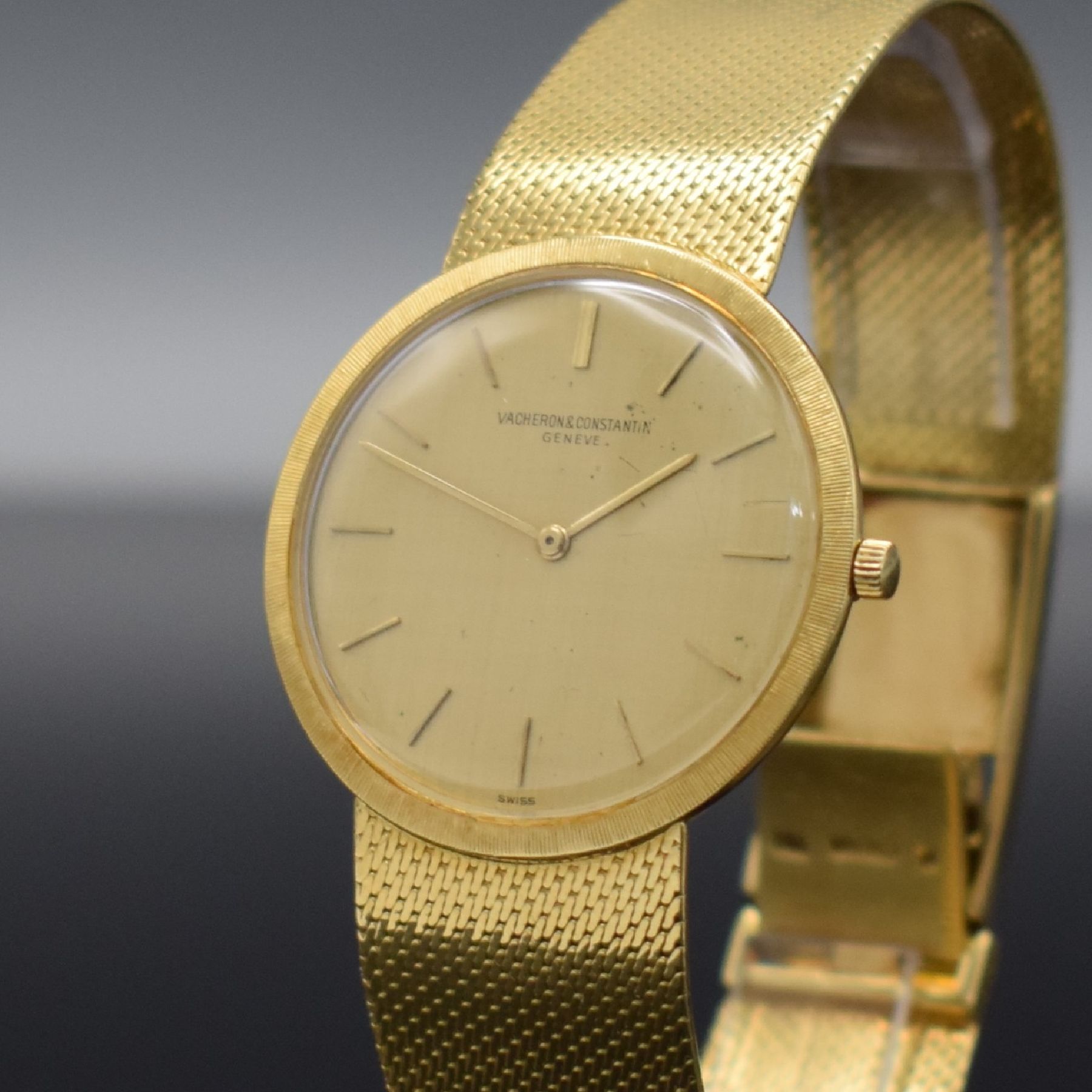 Detail c: VACHERON & CONSTANTIN elegante Armbanduhr in GG 750/000 Referenz 6352, Handaufzug, Schweiz um 1965, Boden aufgedr., verlängertes Milanaiseband m. ...